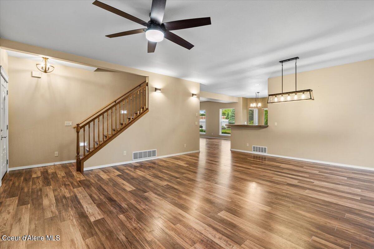 3323 W LOXTON LOOP