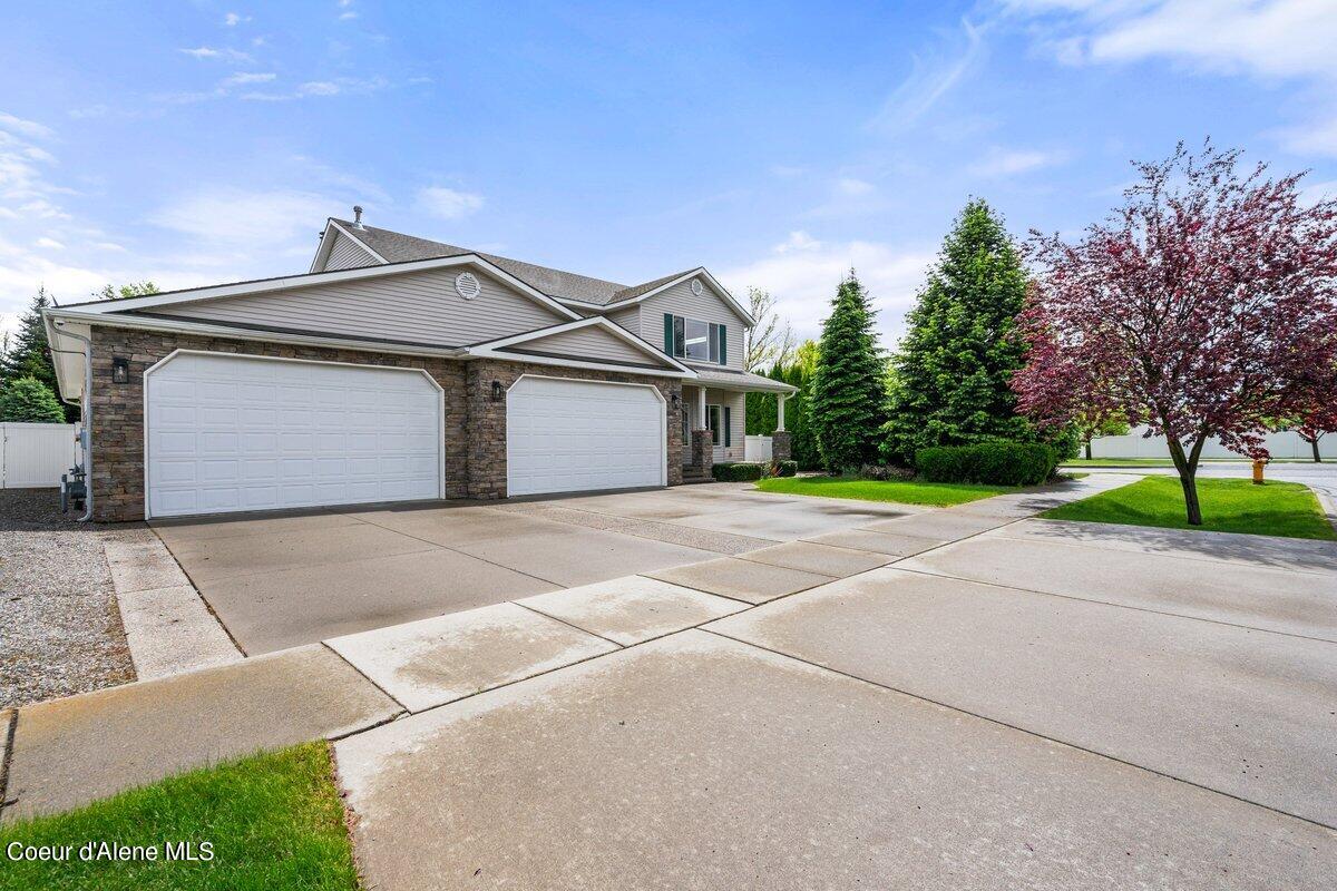 3323 W LOXTON LOOP