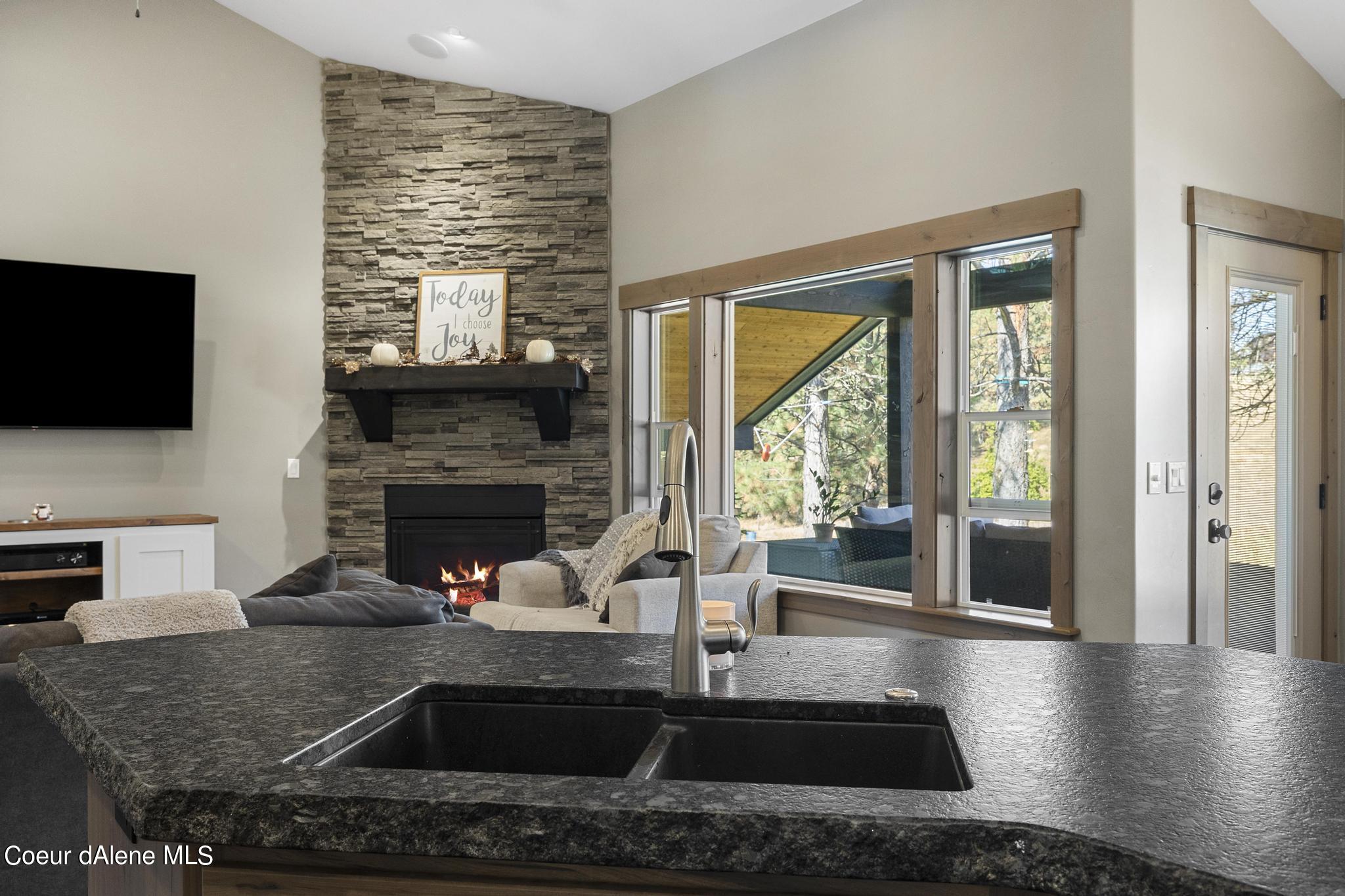7433 E HIGHVIEW DR, Coeur d'Alene