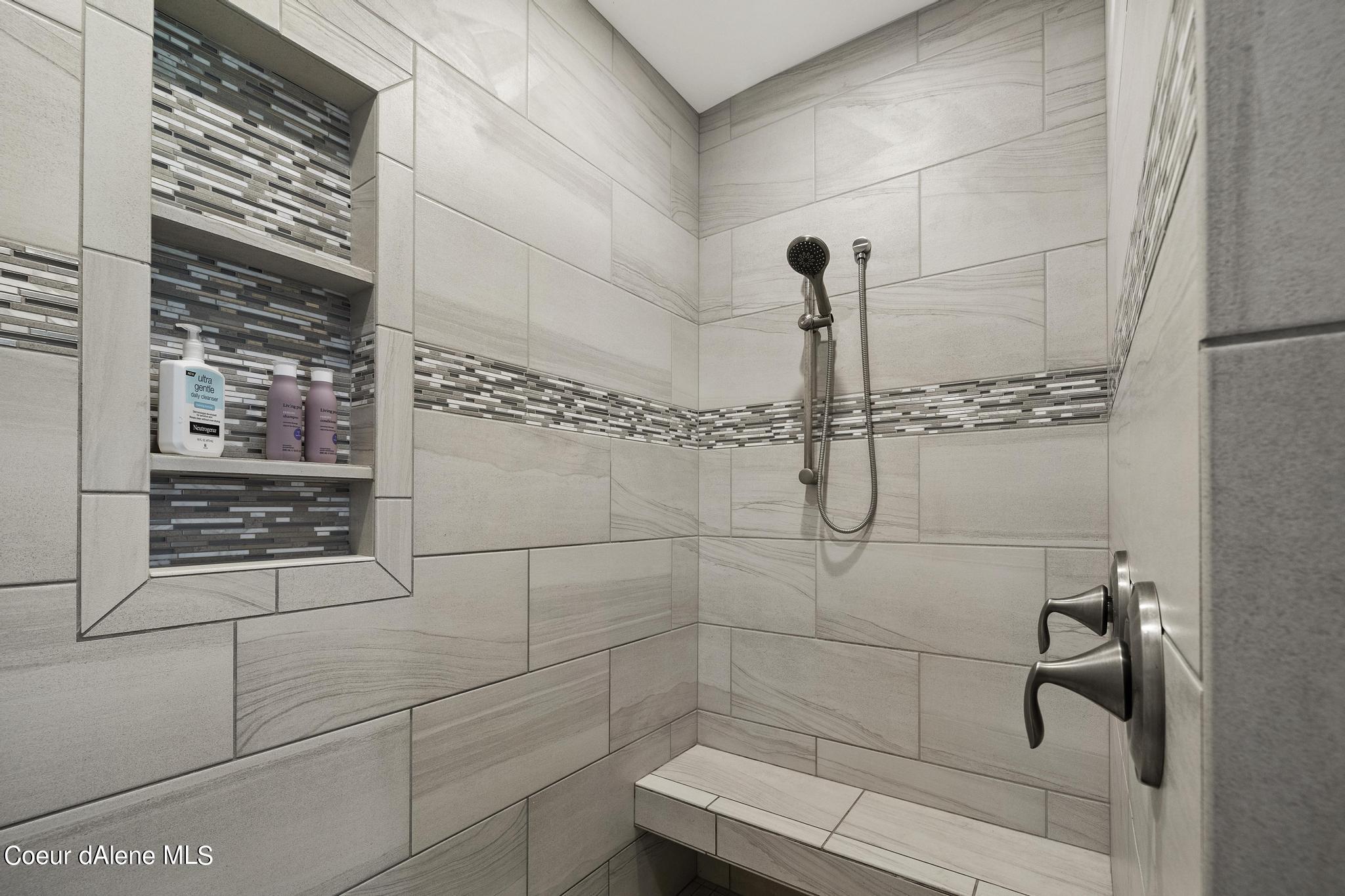 7433 E HIGHVIEW DR, Coeur d'Alene