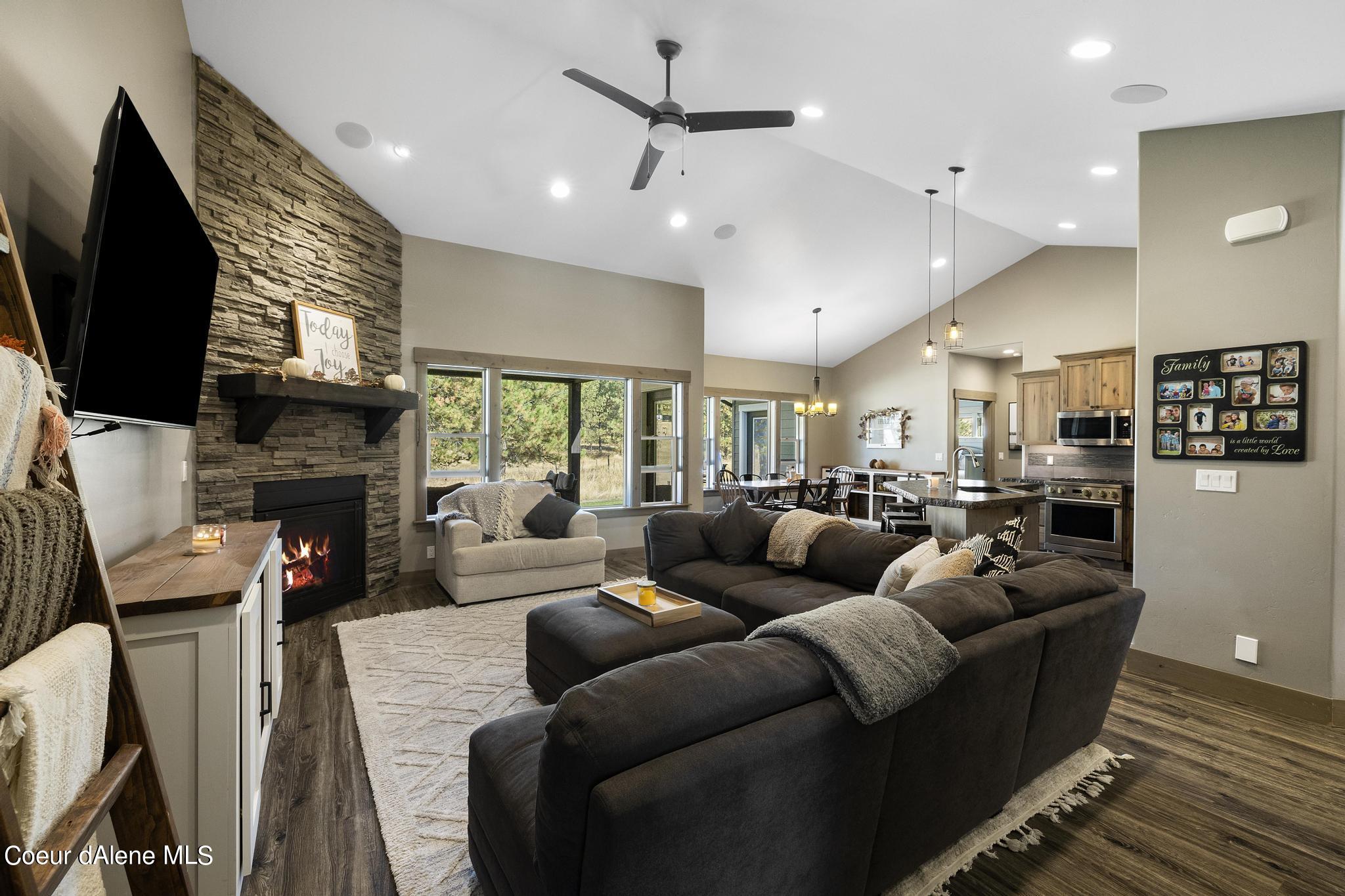 7433 E HIGHVIEW DR, Coeur d'Alene