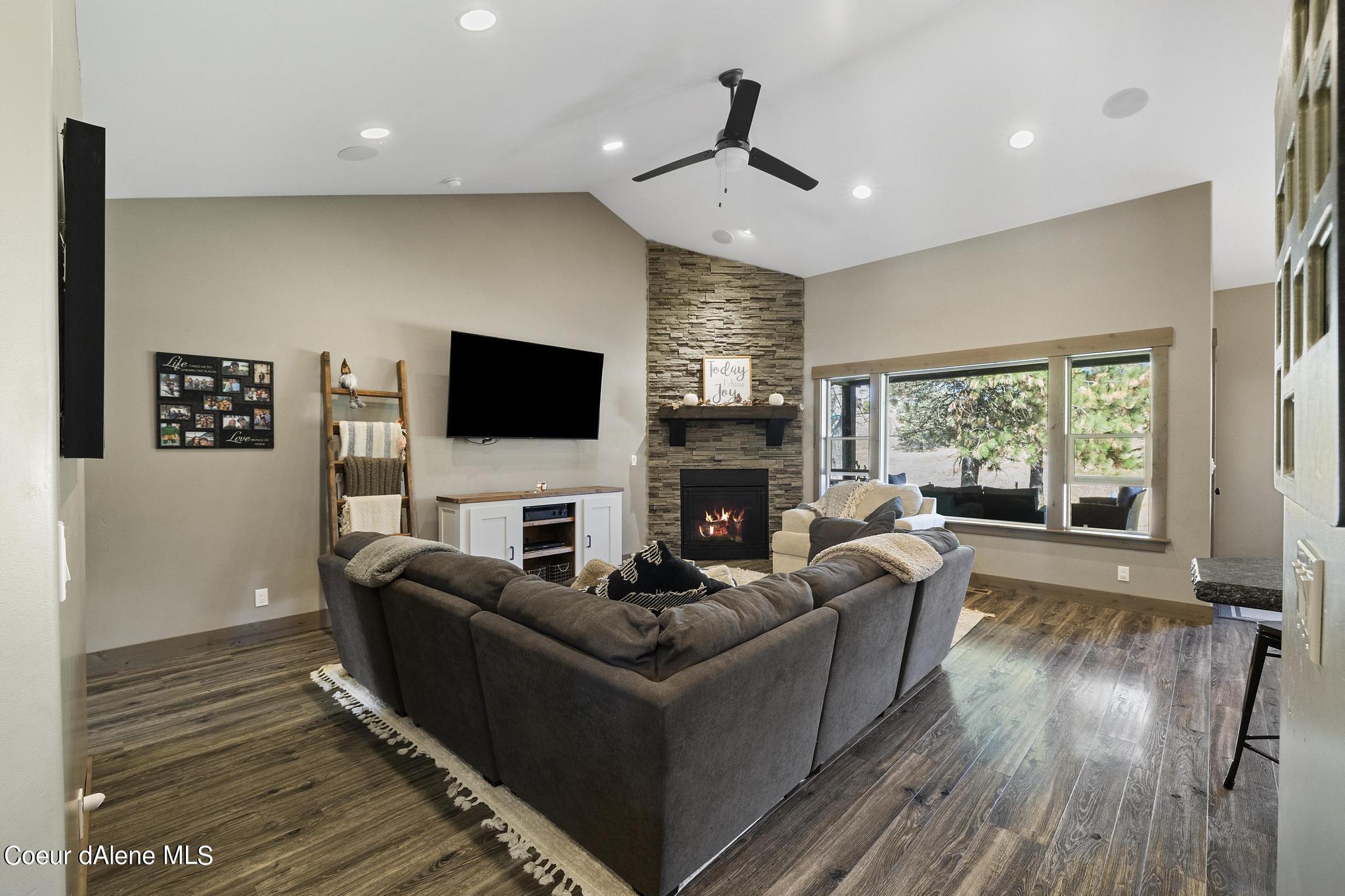 7433 E HIGHVIEW DR, Coeur d'Alene