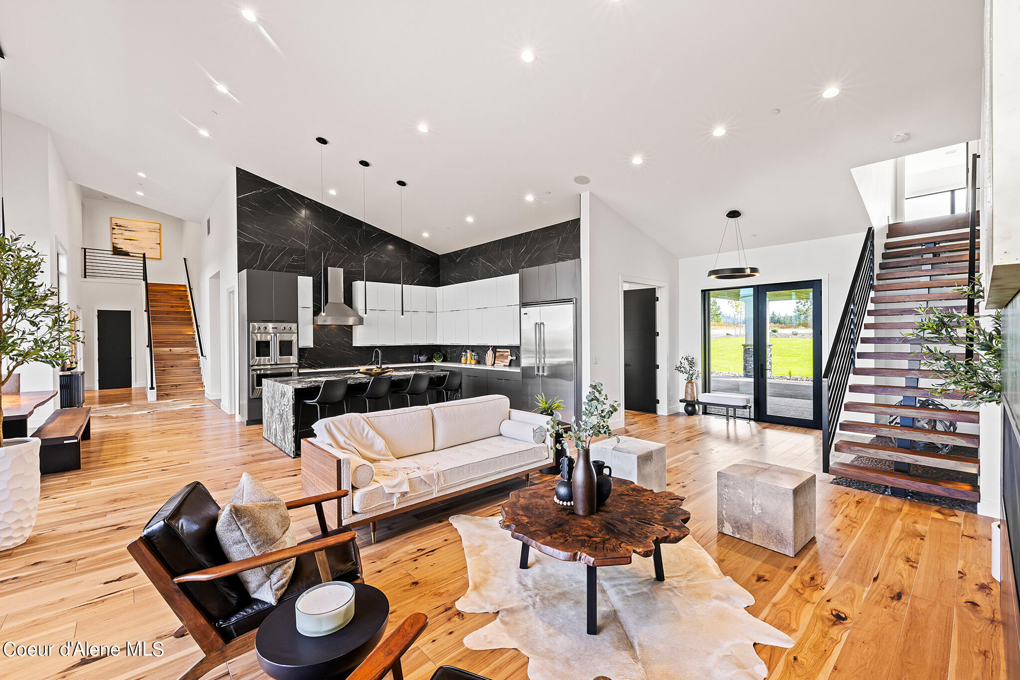 9745 S KAPALUA RD