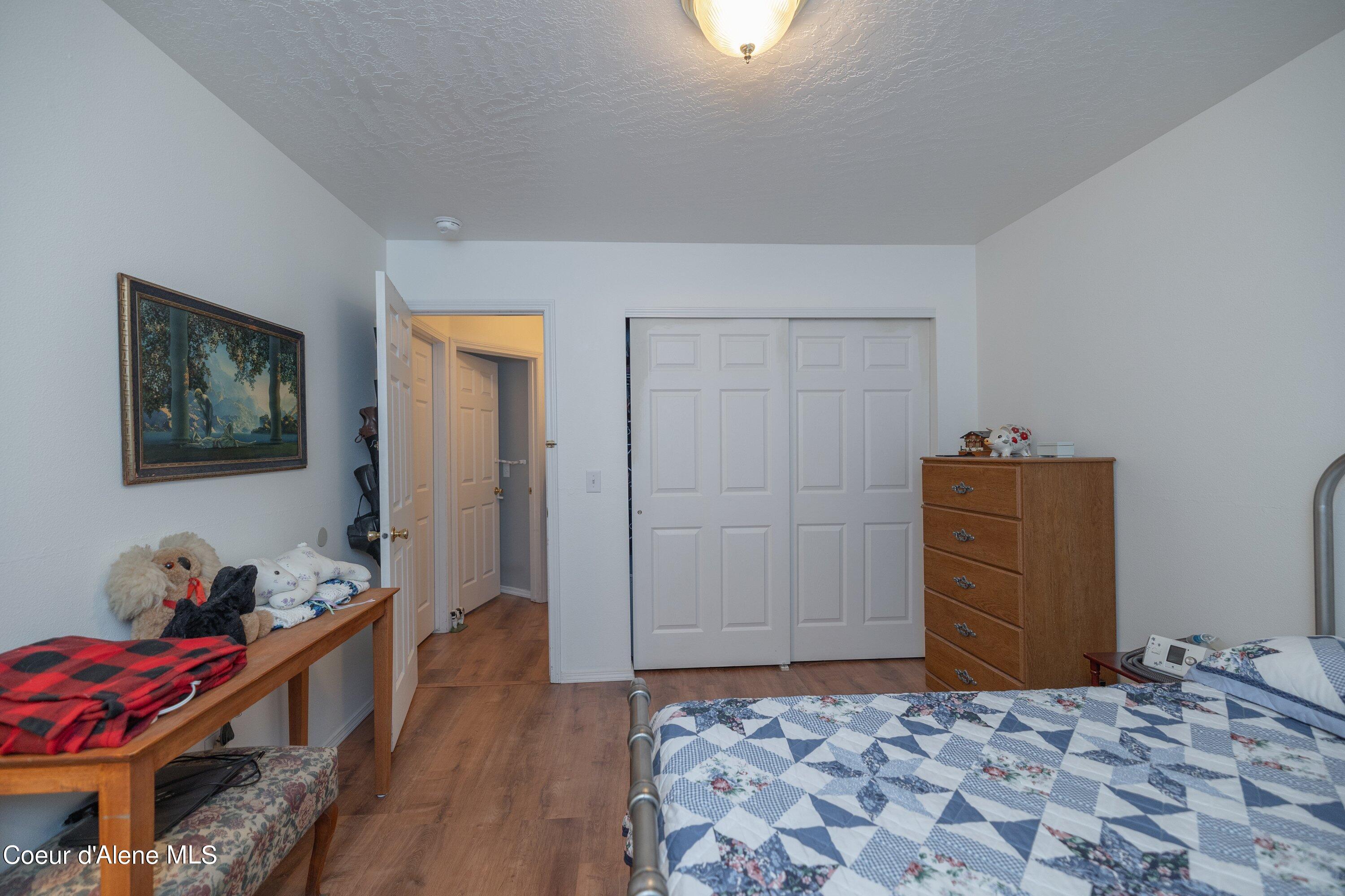 2517 W Beth Loop
