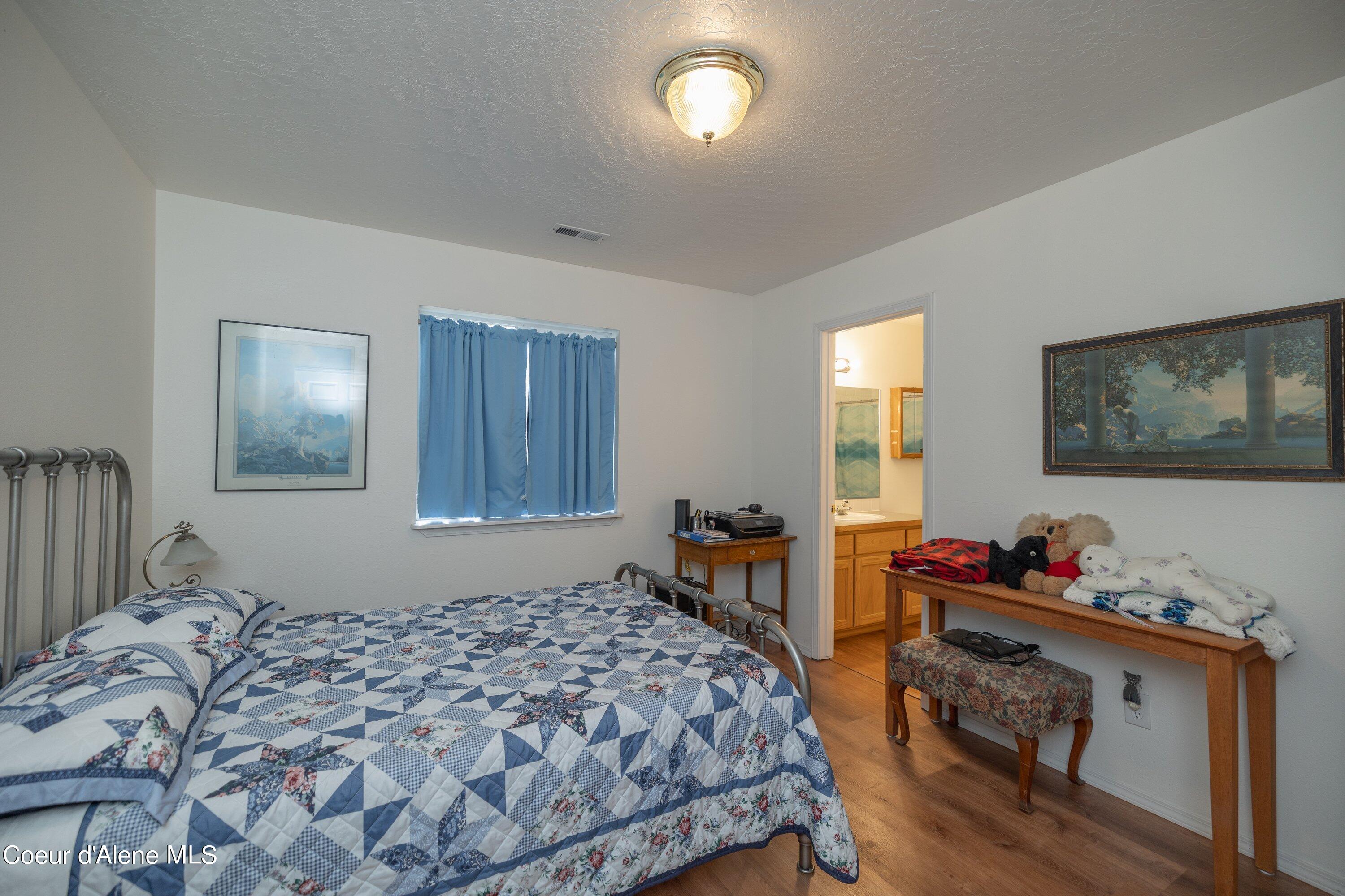 2517 W Beth Loop