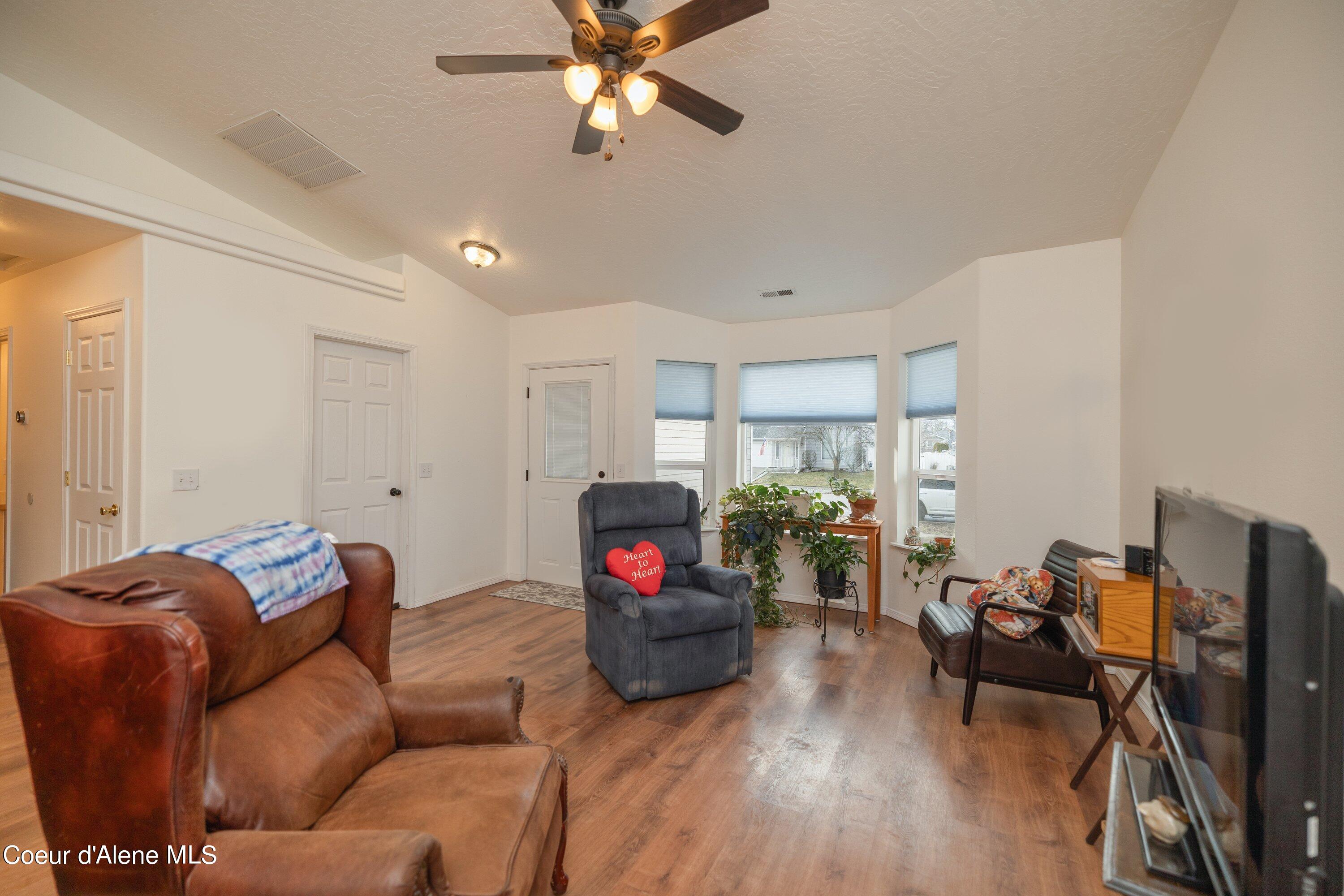 2517 W Beth Loop