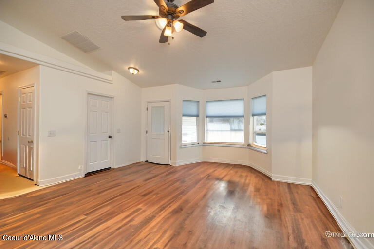 2517 W Beth Loop