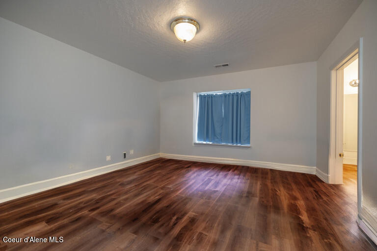 2517 W Beth Loop