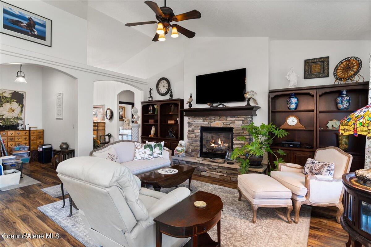 1566 N TATUM DR