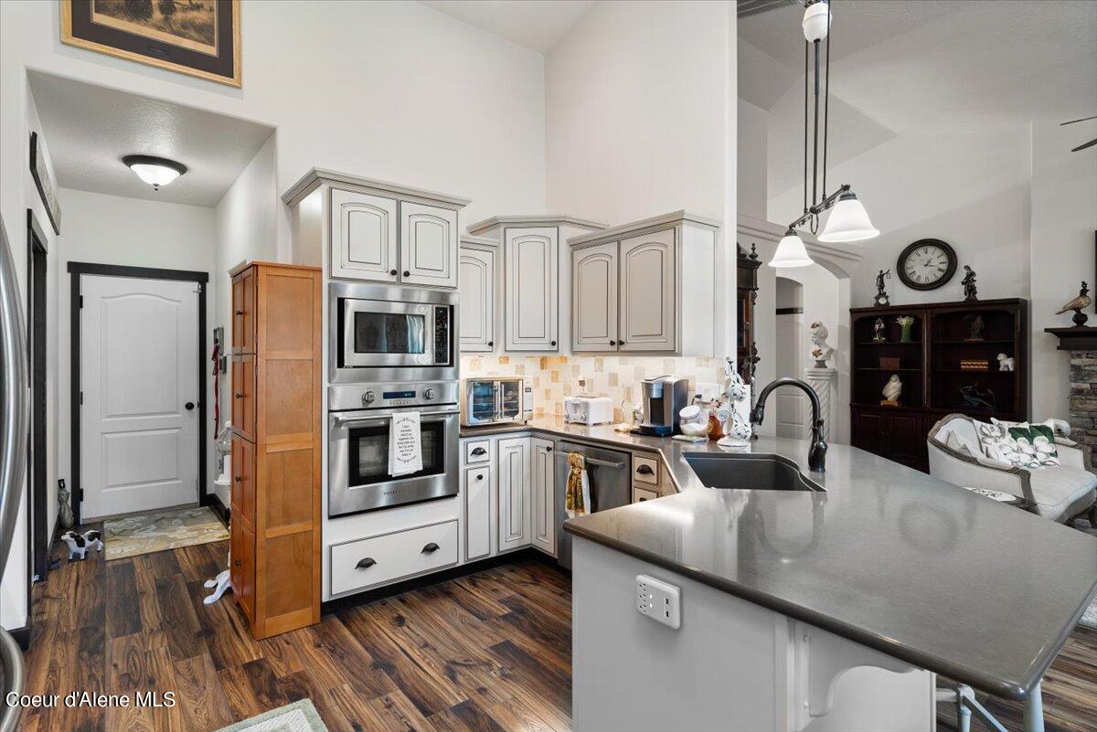 1566 N TATUM DR