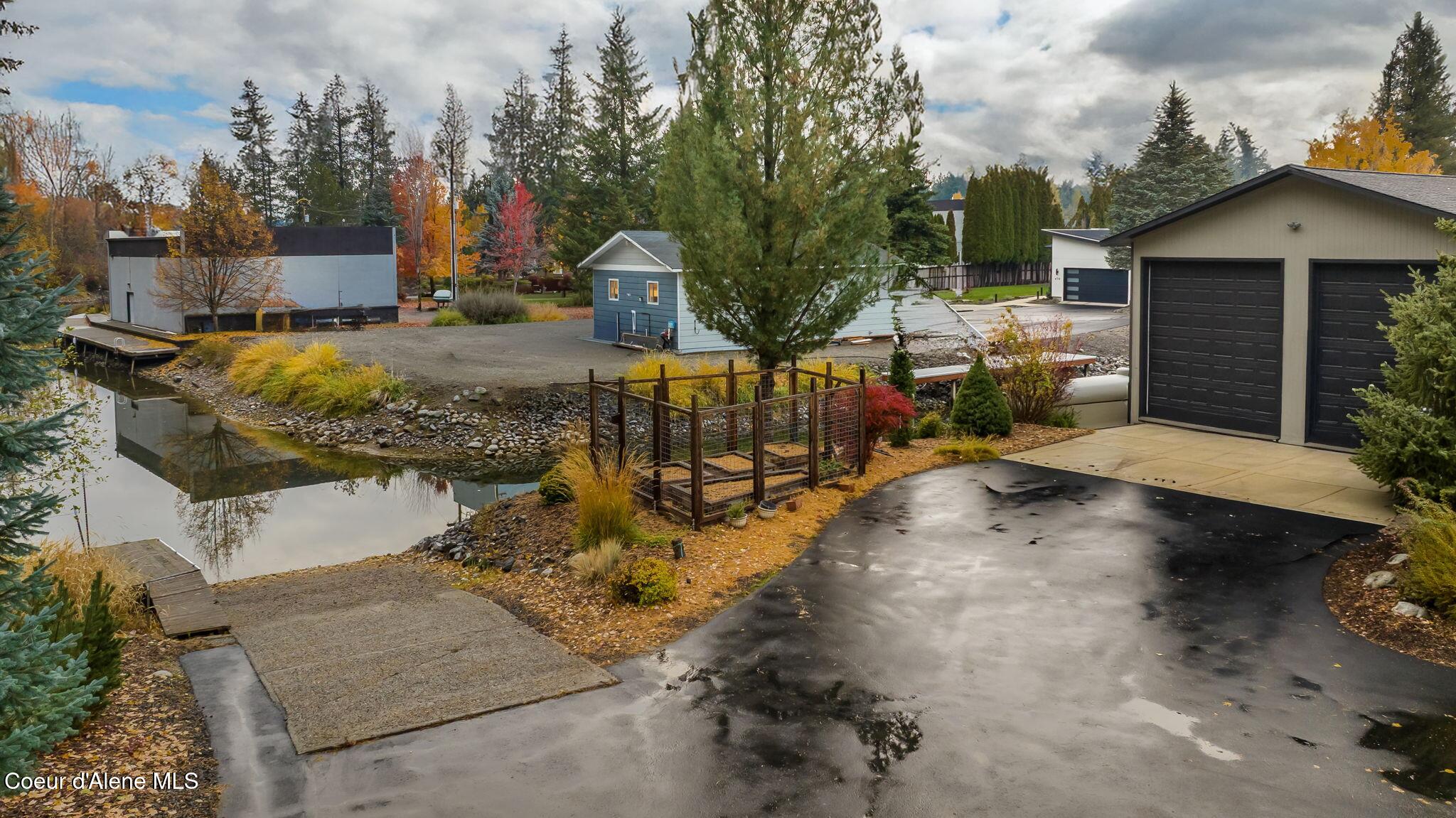 518 S Hidden Island Ln, Coeur d'Alene