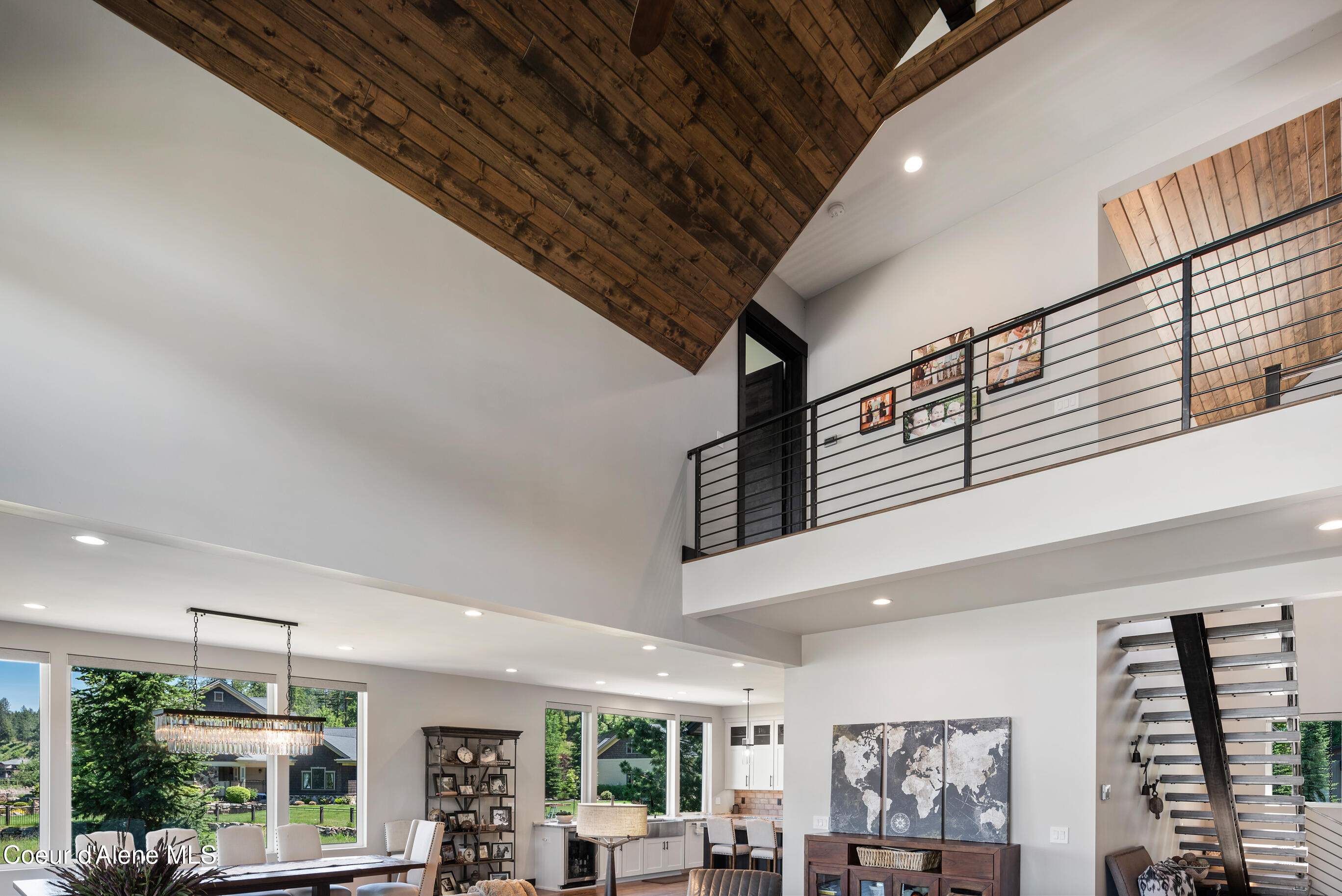 518 S Hidden Island Ln, Coeur d'Alene