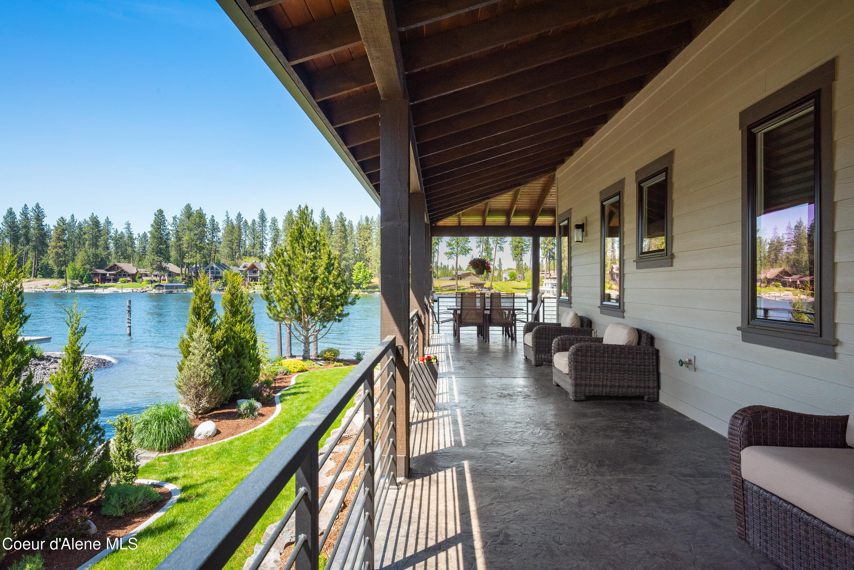 518 S Hidden Island Ln, Coeur d'Alene