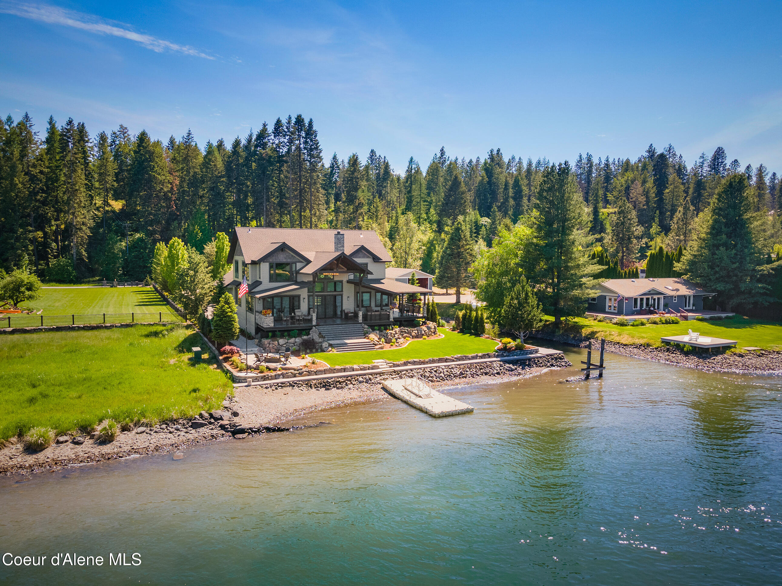 518 S Hidden Island Ln, Coeur d'Alene