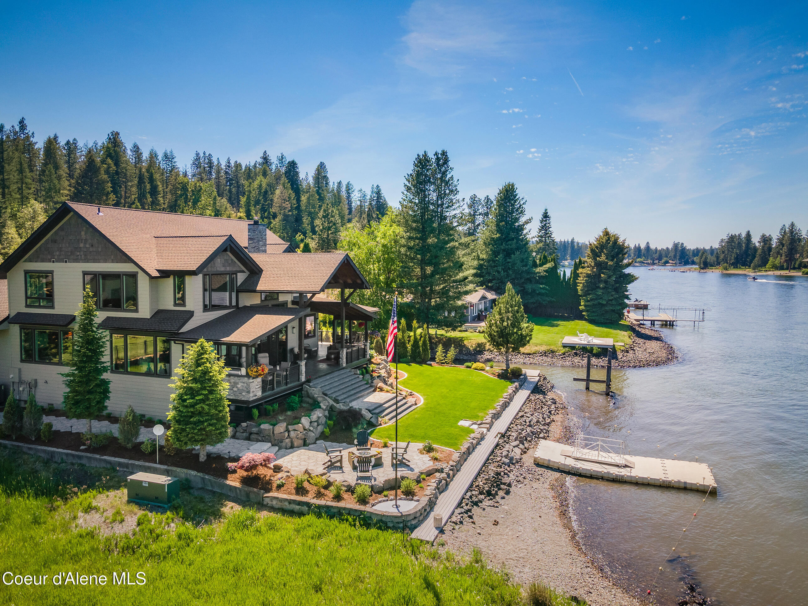518 S Hidden Island Ln, Coeur d'Alene
