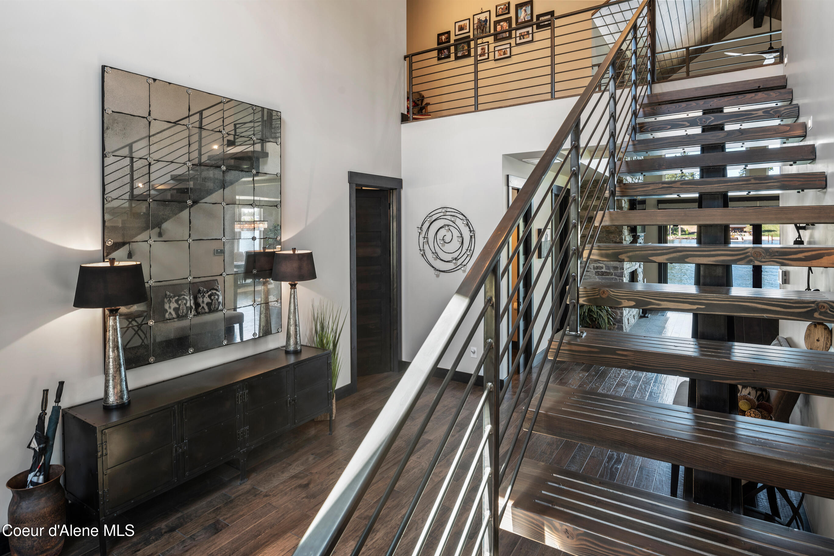 518 S Hidden Island Ln, Coeur d'Alene