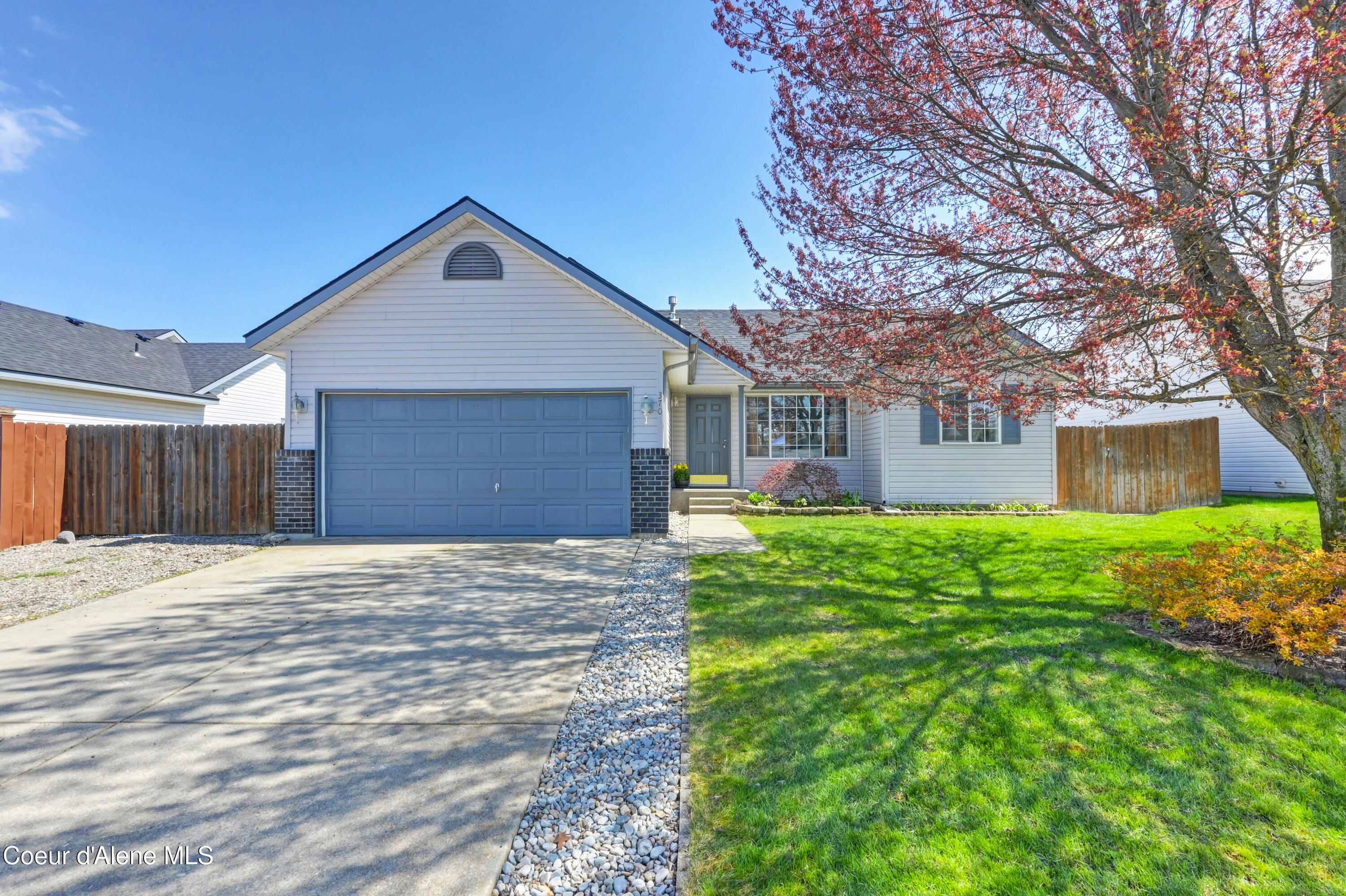370 E TIGER AVE