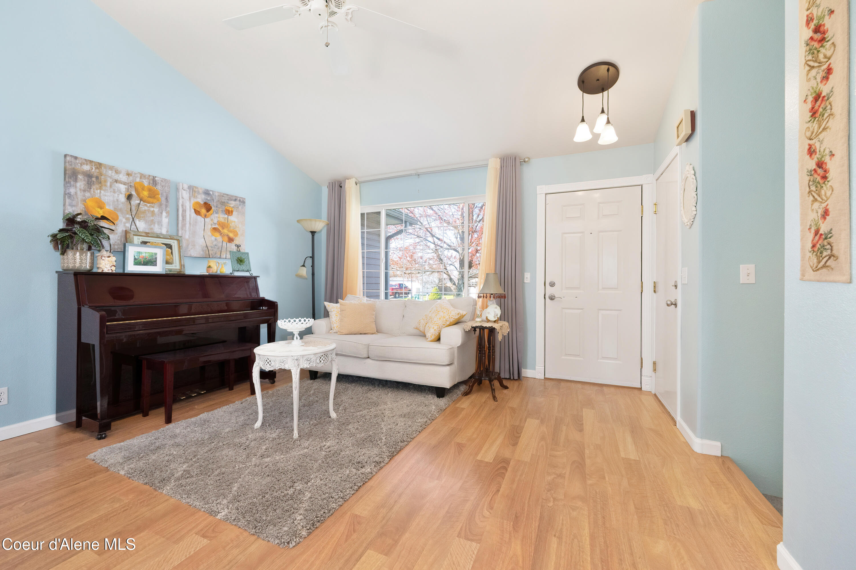 370 E TIGER AVE