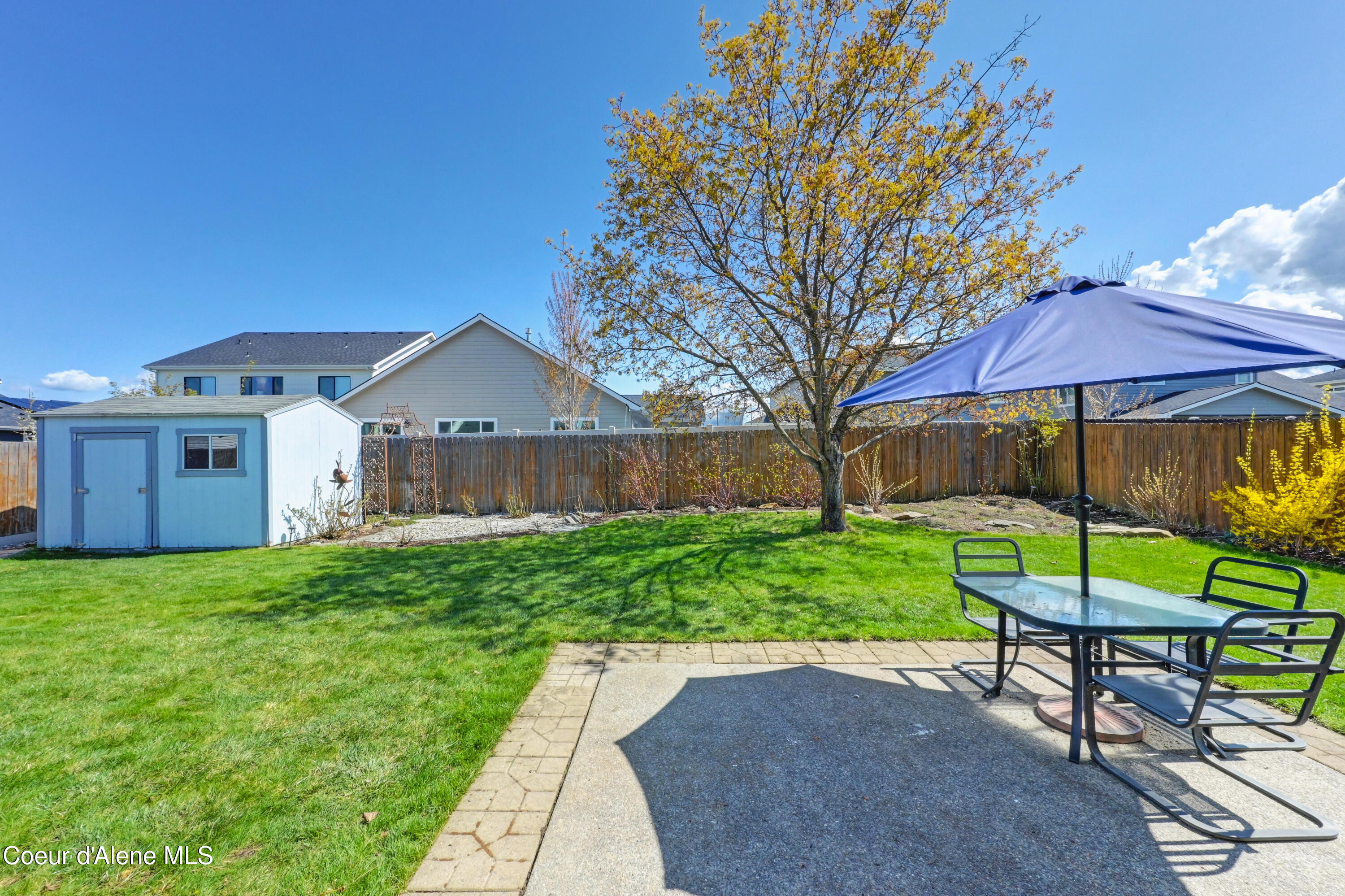 370 E TIGER AVE