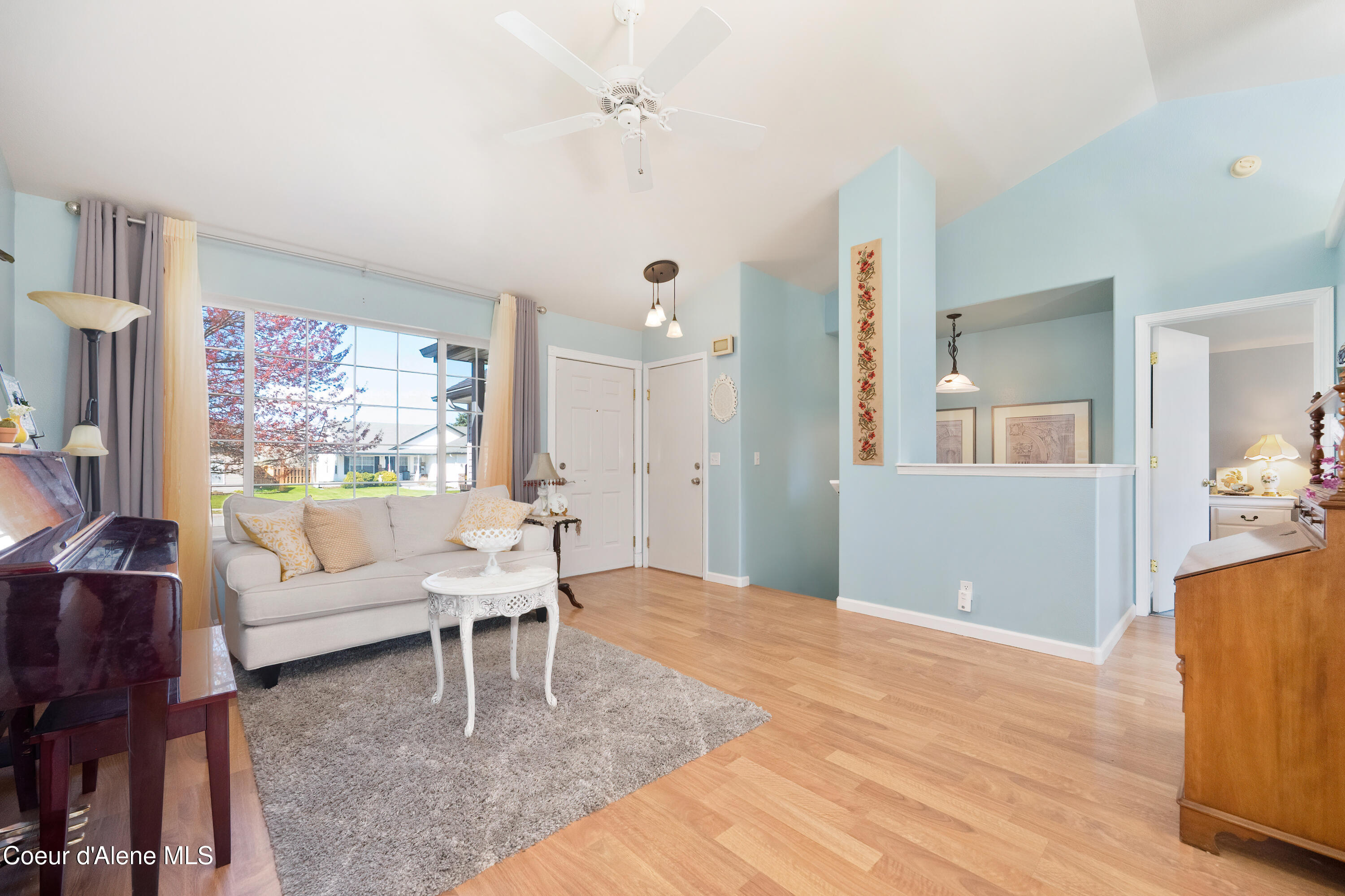 370 E TIGER AVE