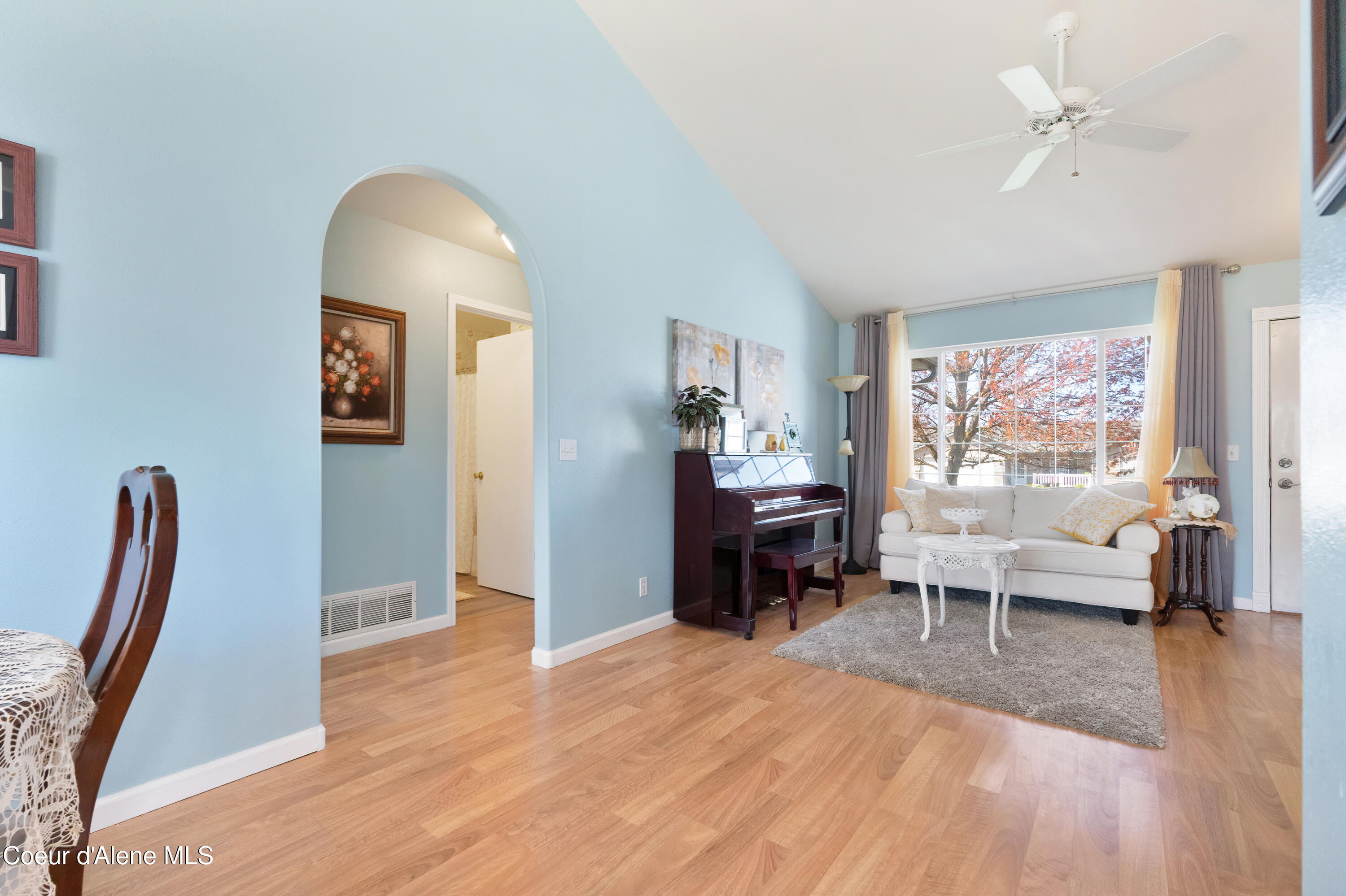 370 E TIGER AVE