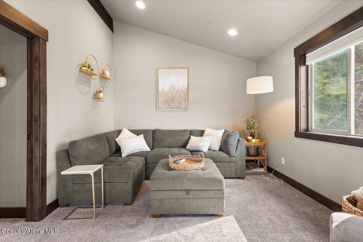 7809 E BRIDGER TRL
