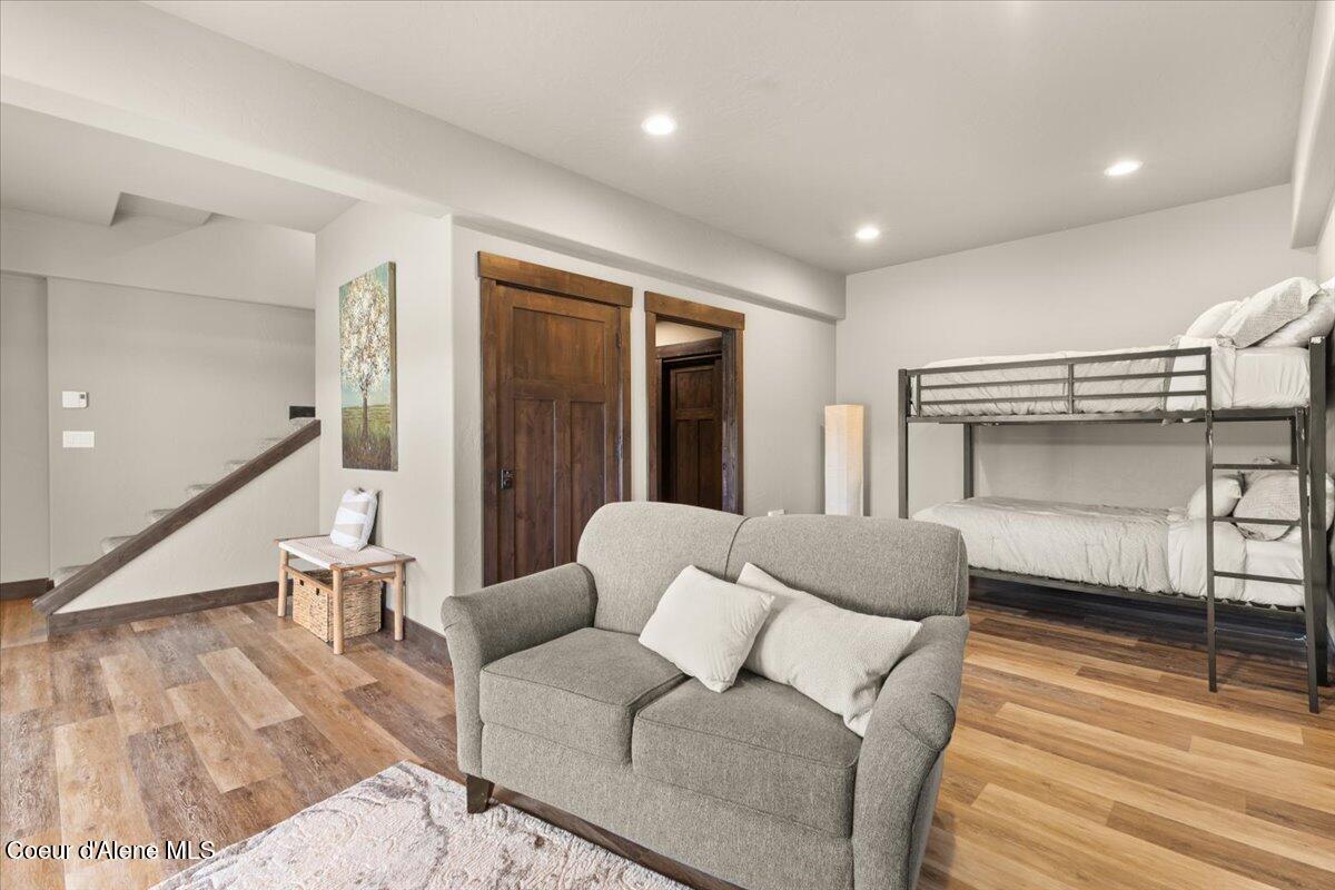 7809 E BRIDGER TRL