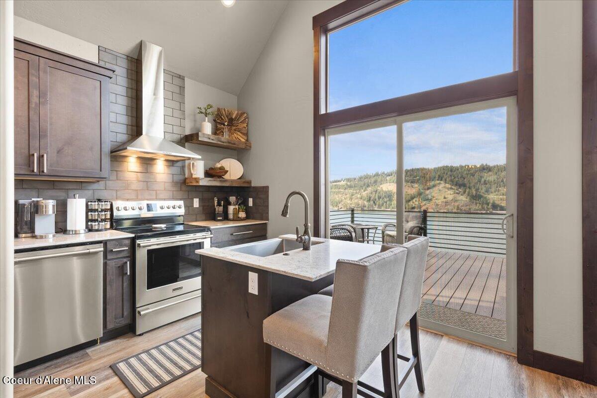 7809 E BRIDGER TRL