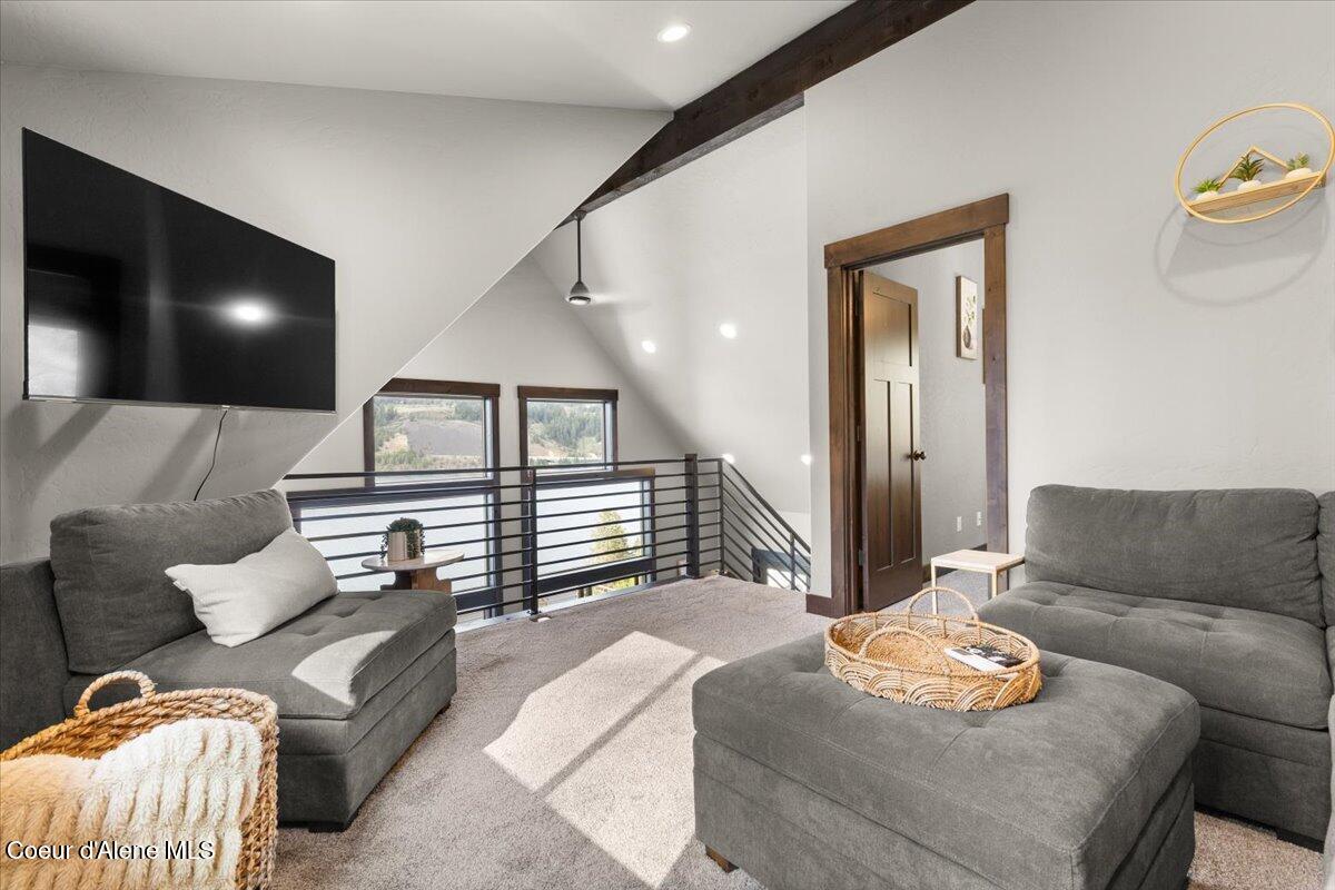 7809 E BRIDGER TRL