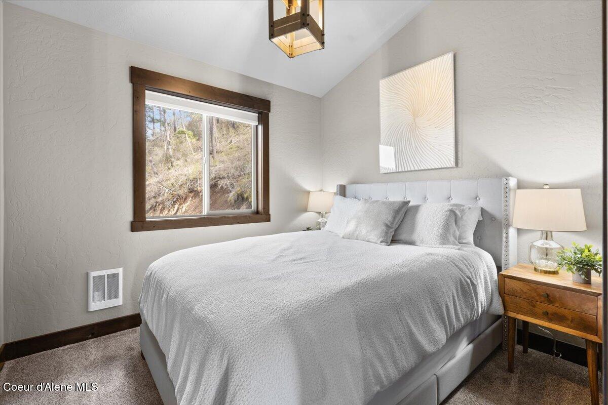 7809 E BRIDGER TRL