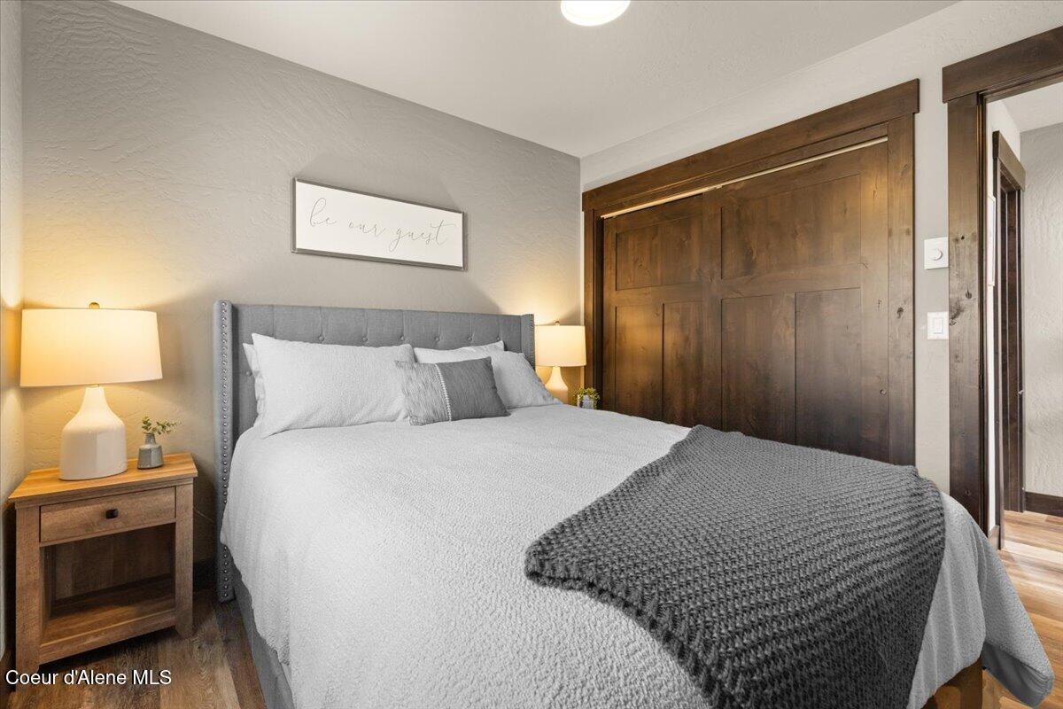 7809 E BRIDGER TRL