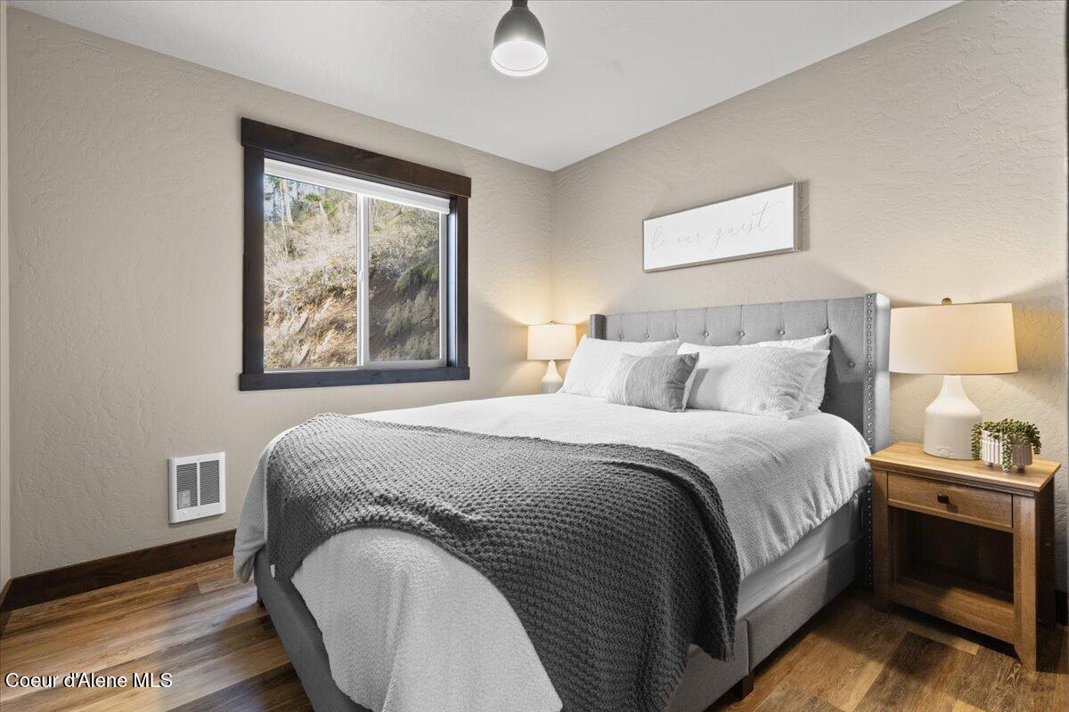 7809 E BRIDGER TRL