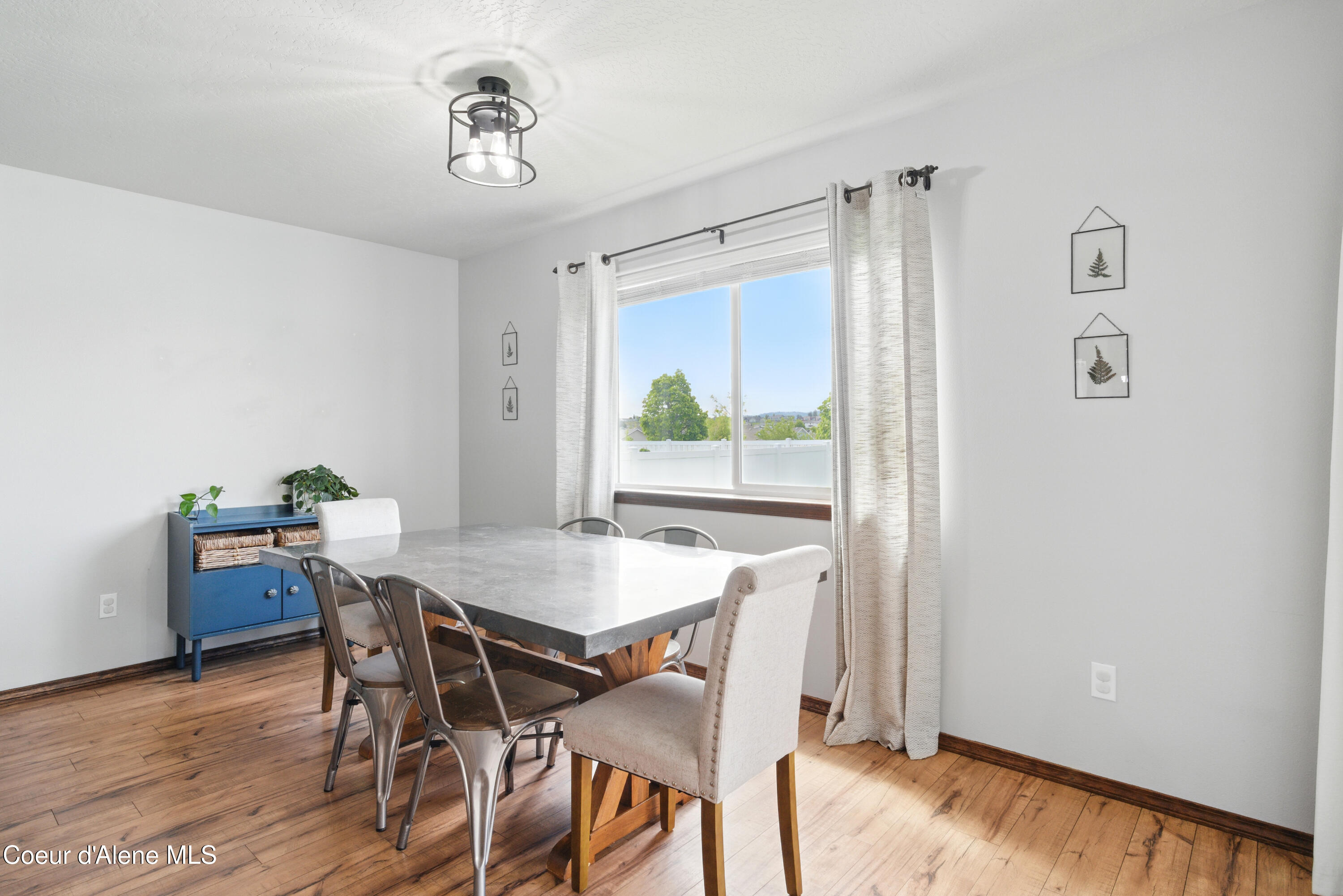 12404 W DEVONSHIRE AVE