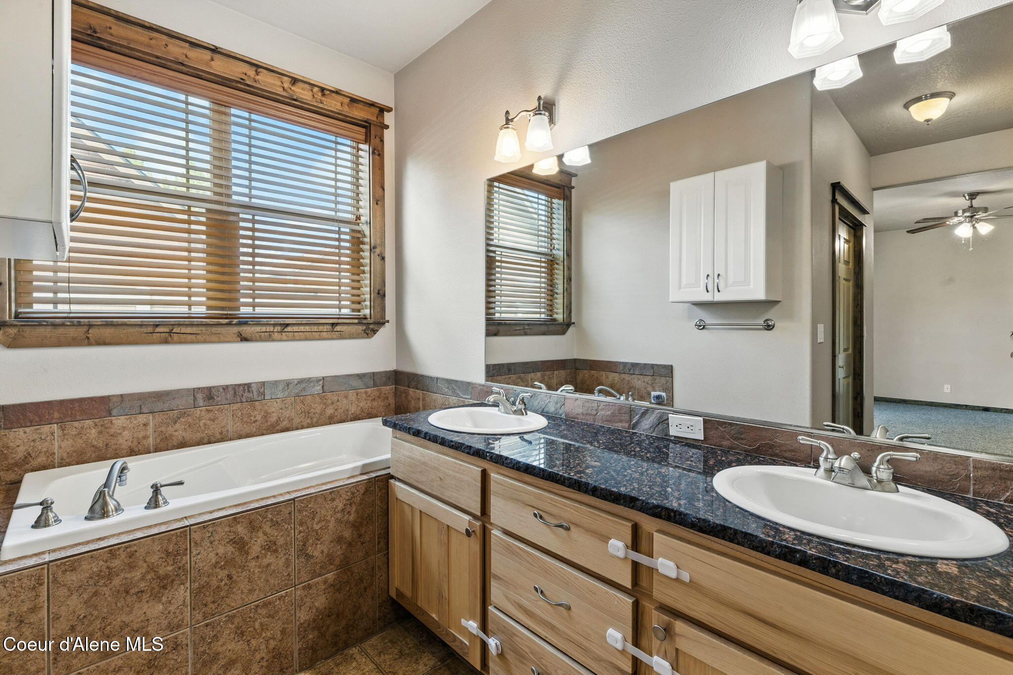 15360 N Nixon Loop