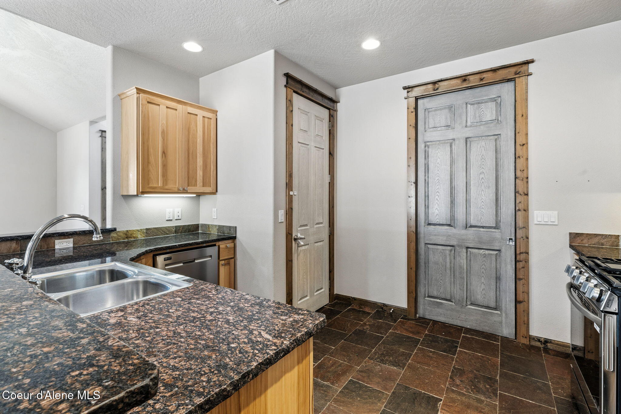 15360 N Nixon Loop