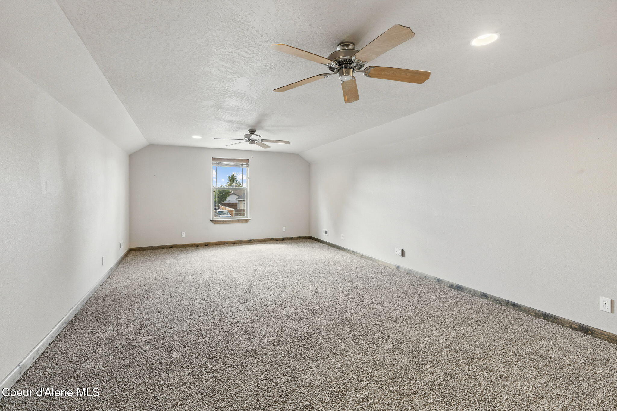 15360 N Nixon Loop