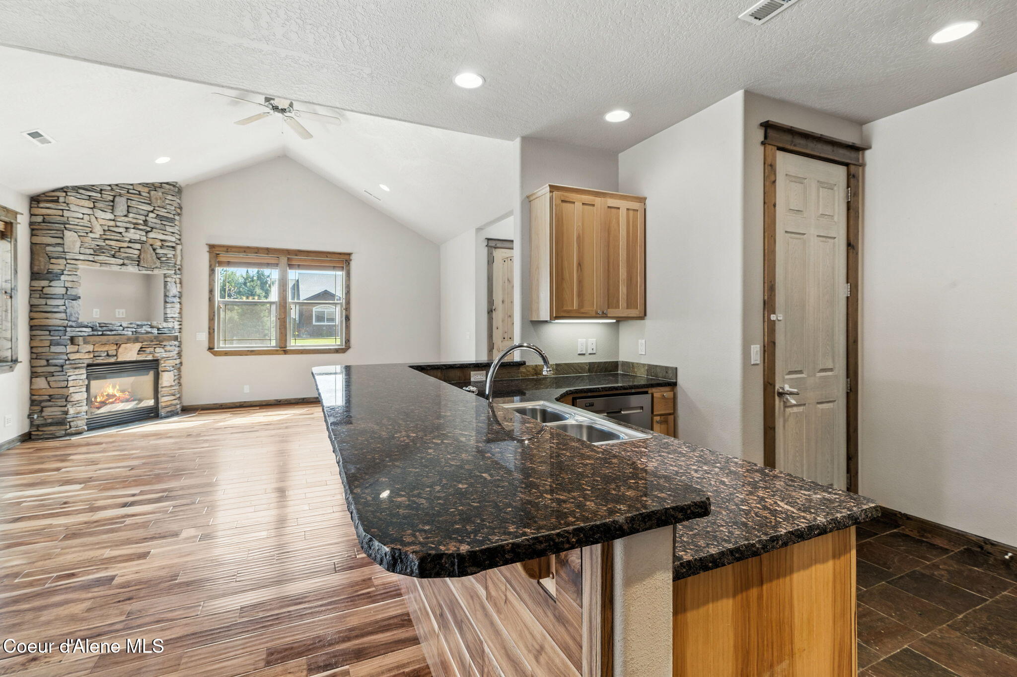 15360 N Nixon Loop