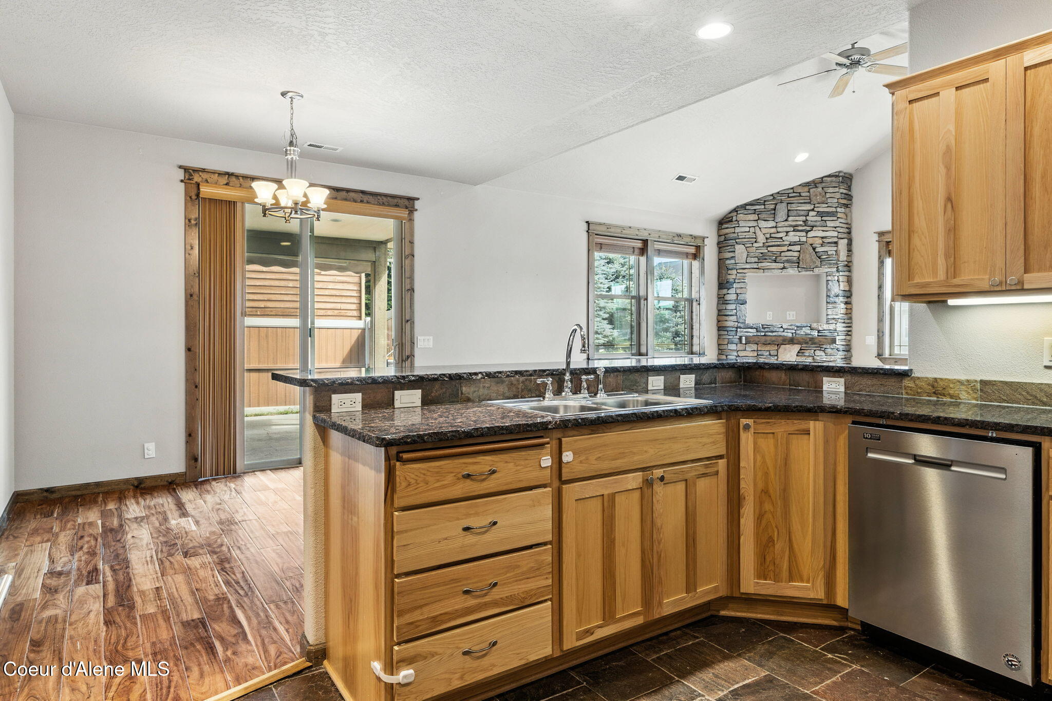 15360 N Nixon Loop