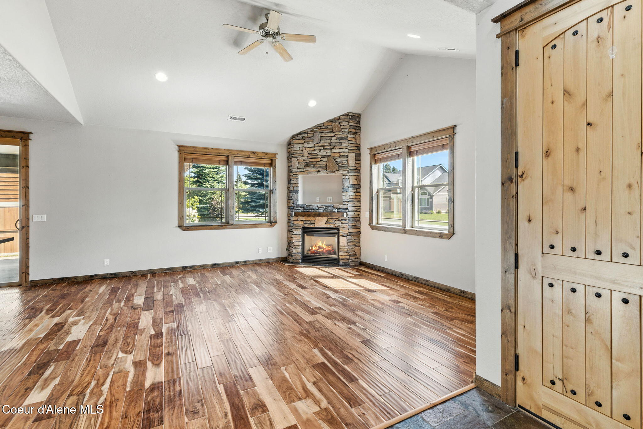 15360 N Nixon Loop