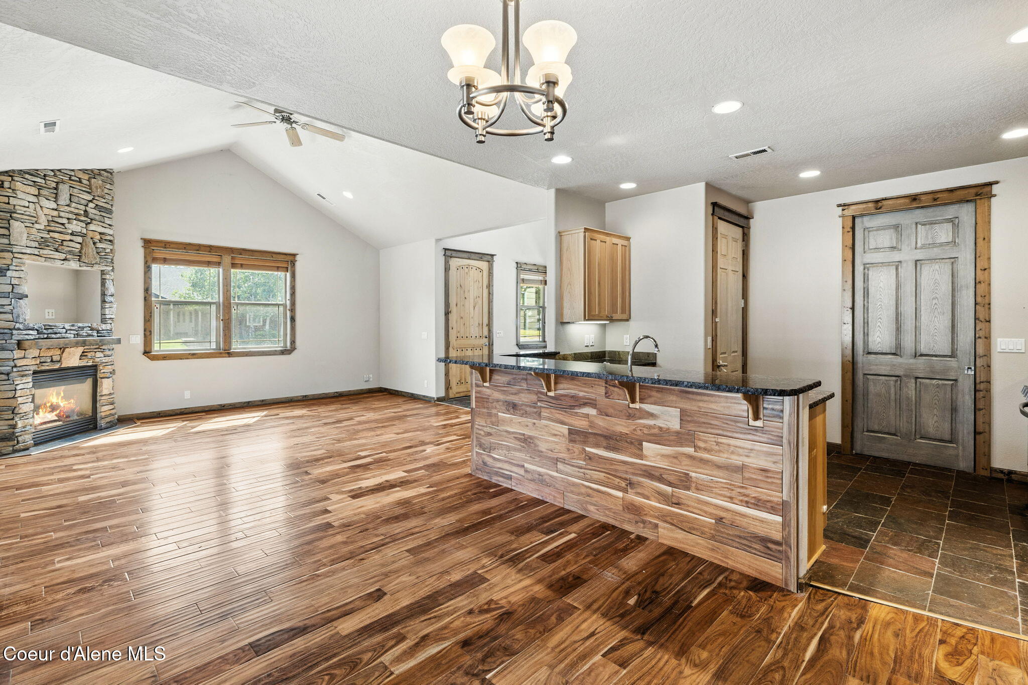 15360 N Nixon Loop