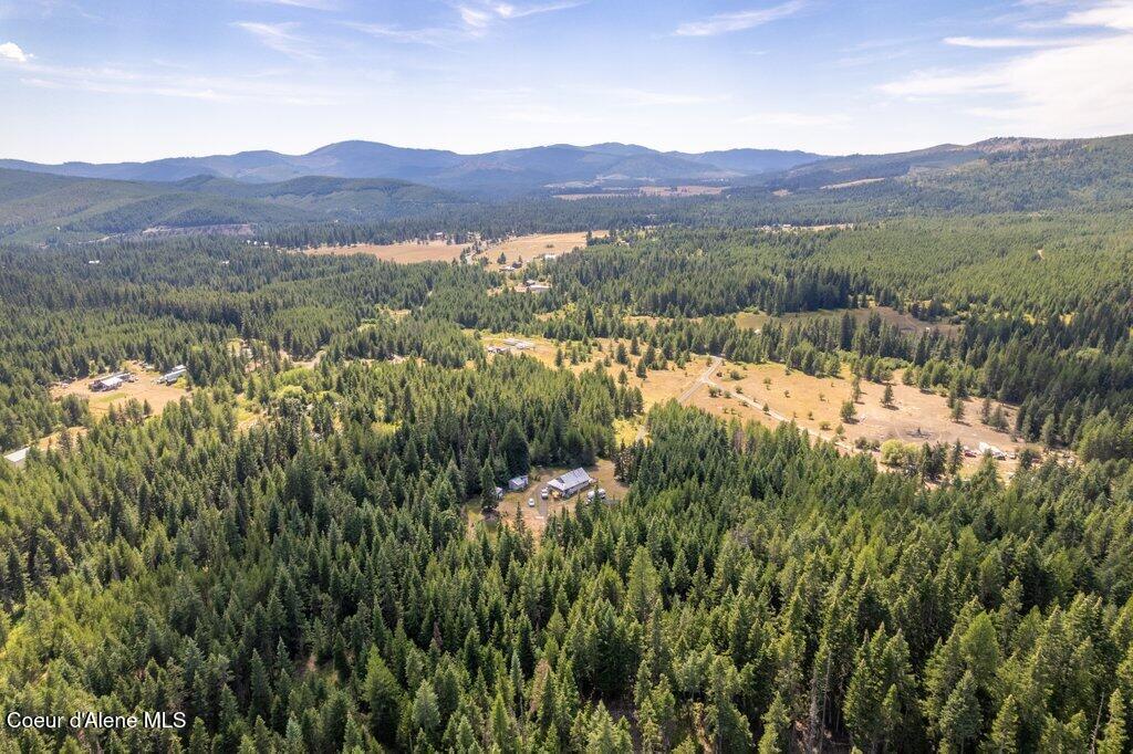 207 Happy Valley Ln