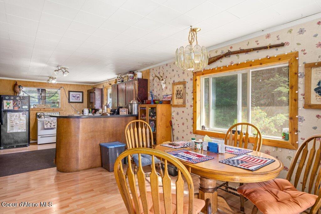 207 Happy Valley Ln