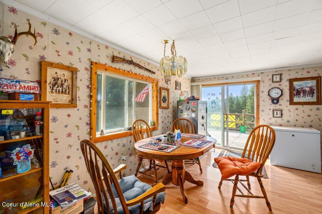 207 Happy Valley Ln