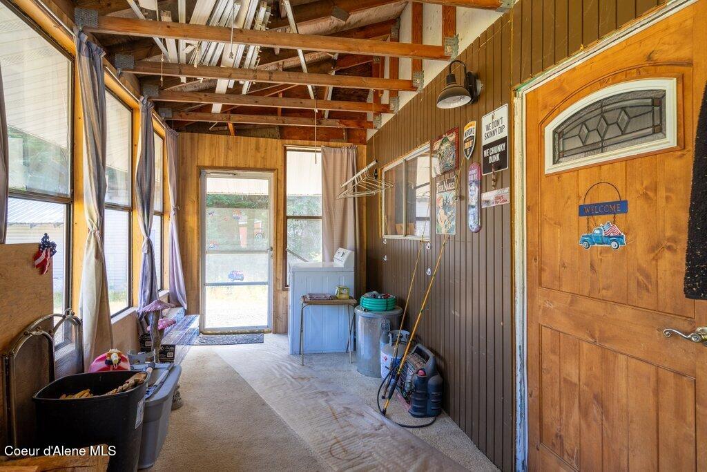 207 Happy Valley Ln