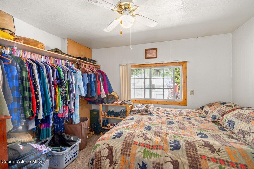 207 Happy Valley Ln