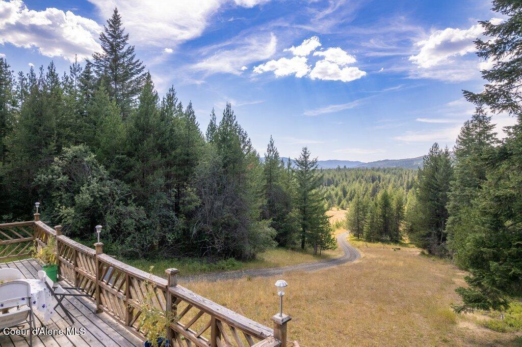207 Happy Valley Ln