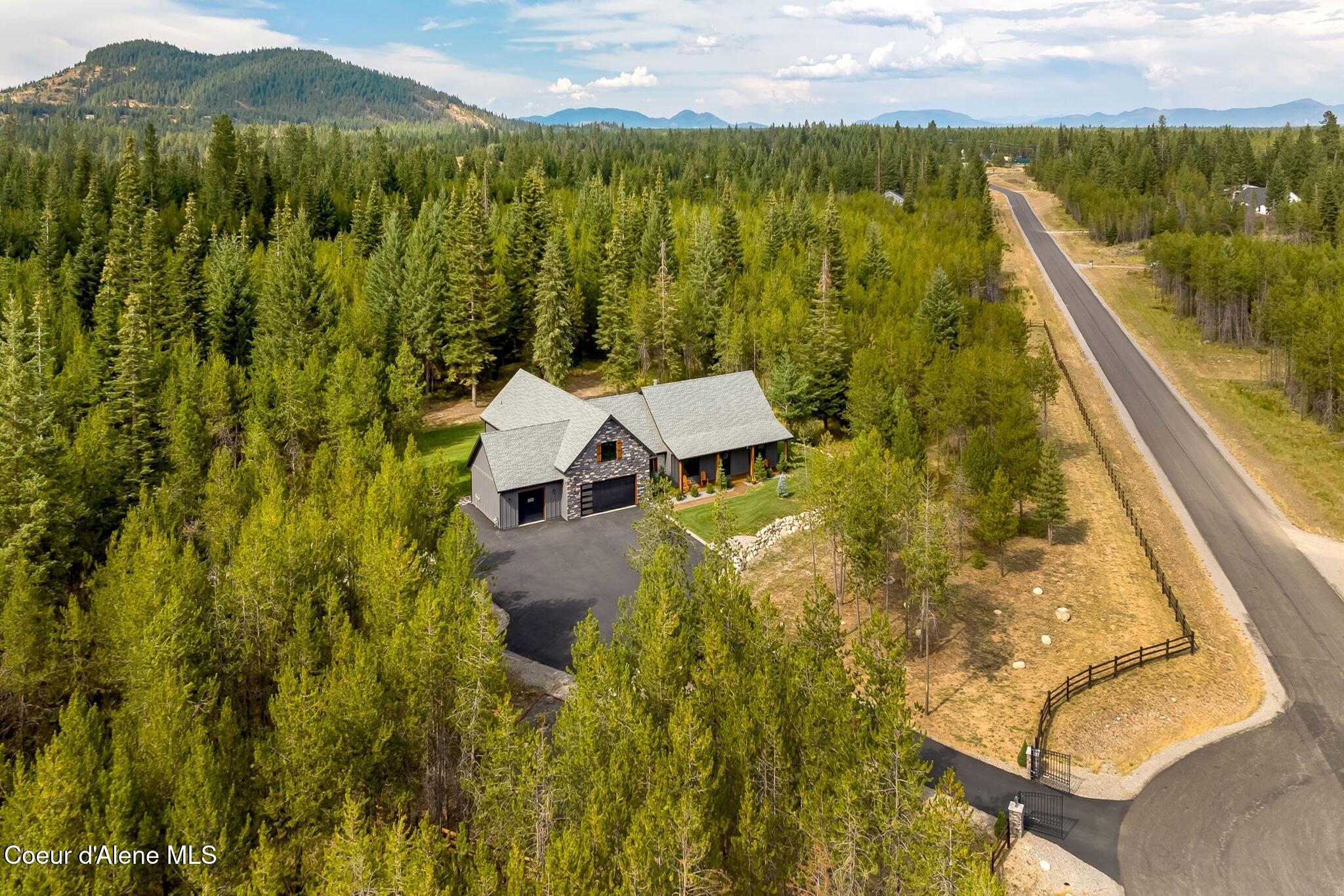 20283 N Crooked Rock Ln