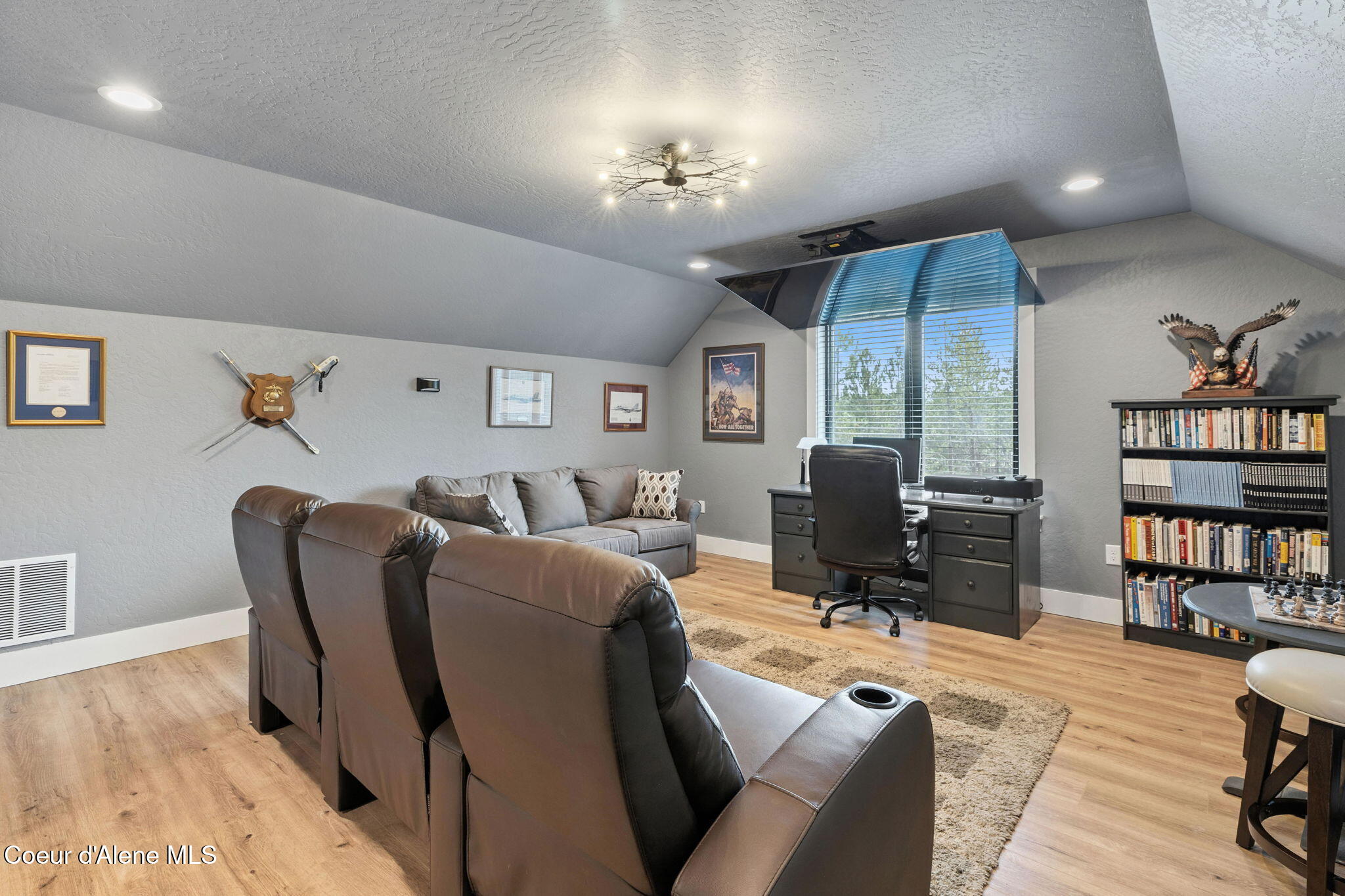 20283 N Crooked Rock Ln