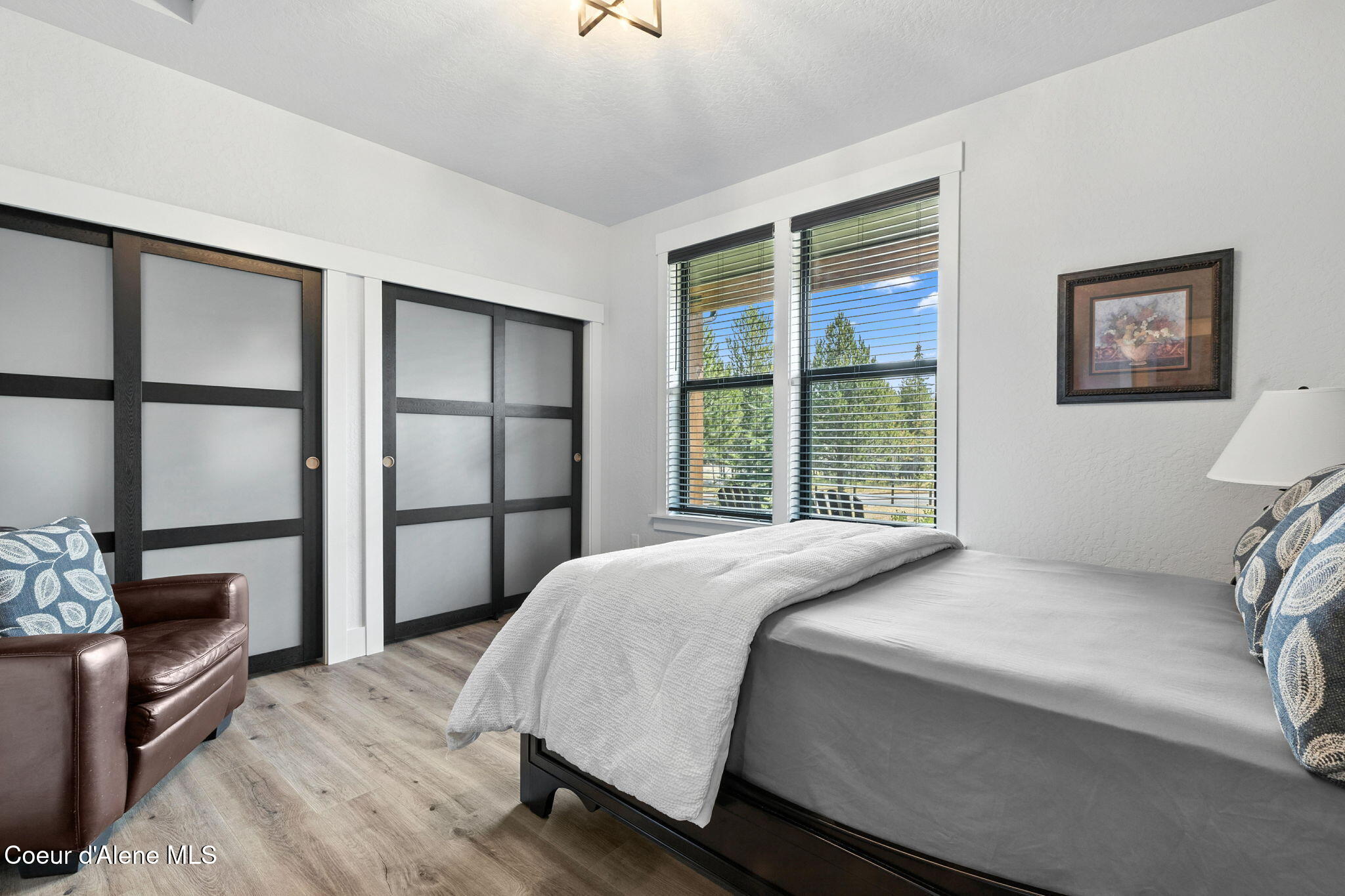 20283 N Crooked Rock Ln