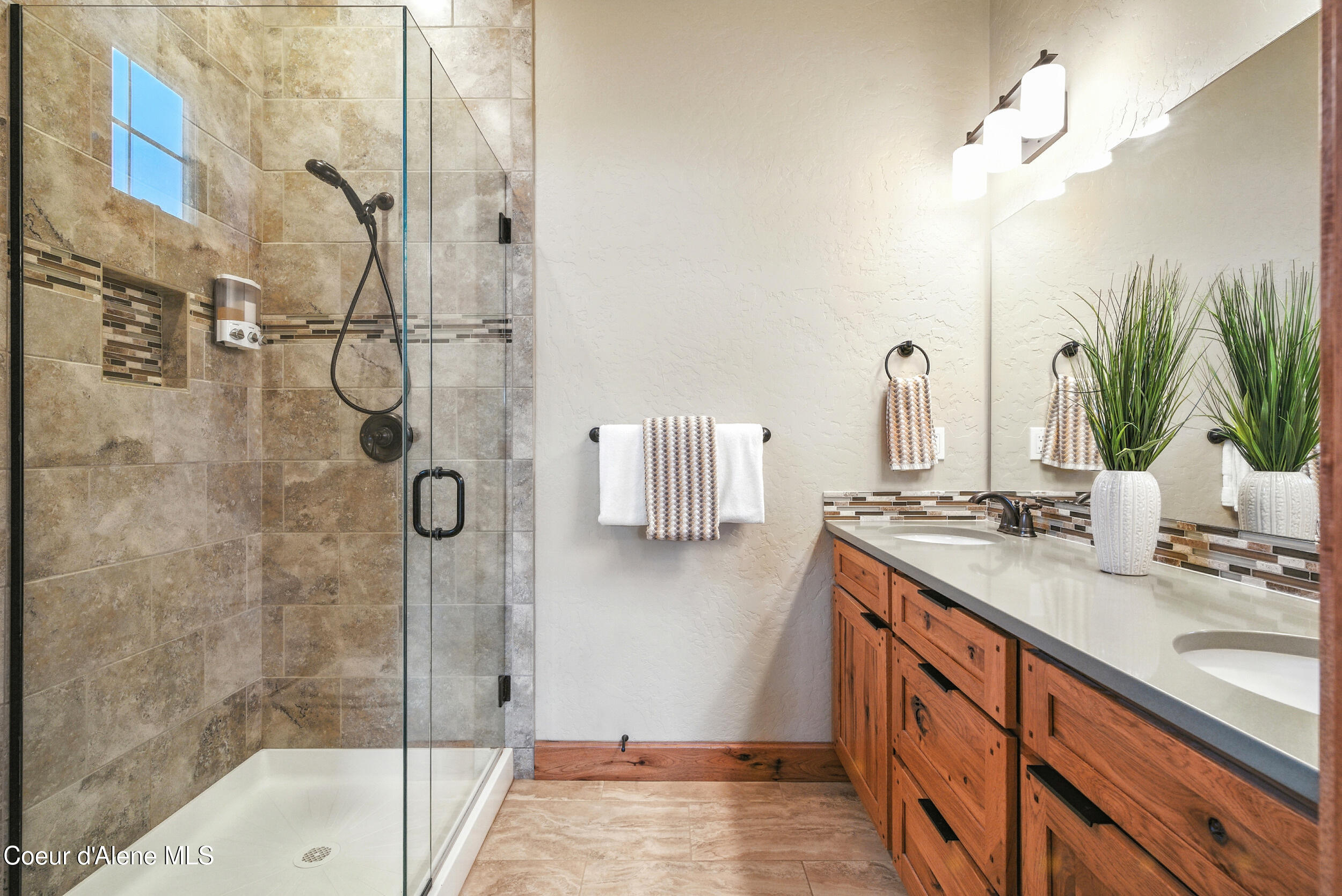 506 Guthrie Pl 1004